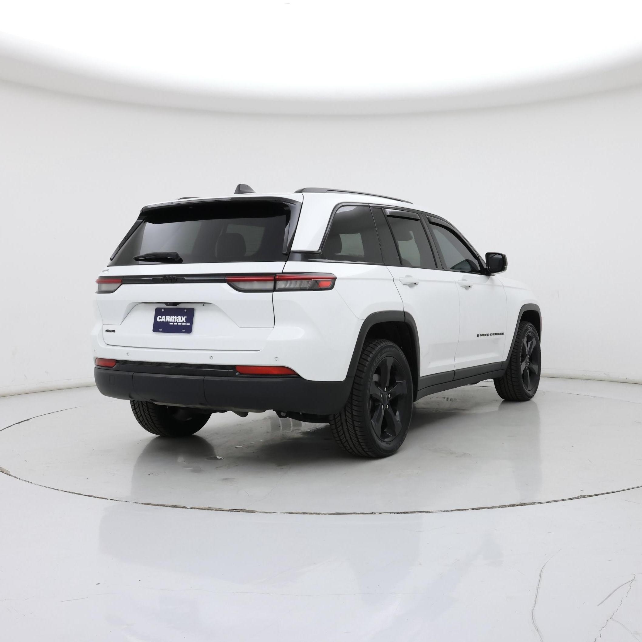 Thumbnail: 2023 Jeep Grand Cherokee - 8