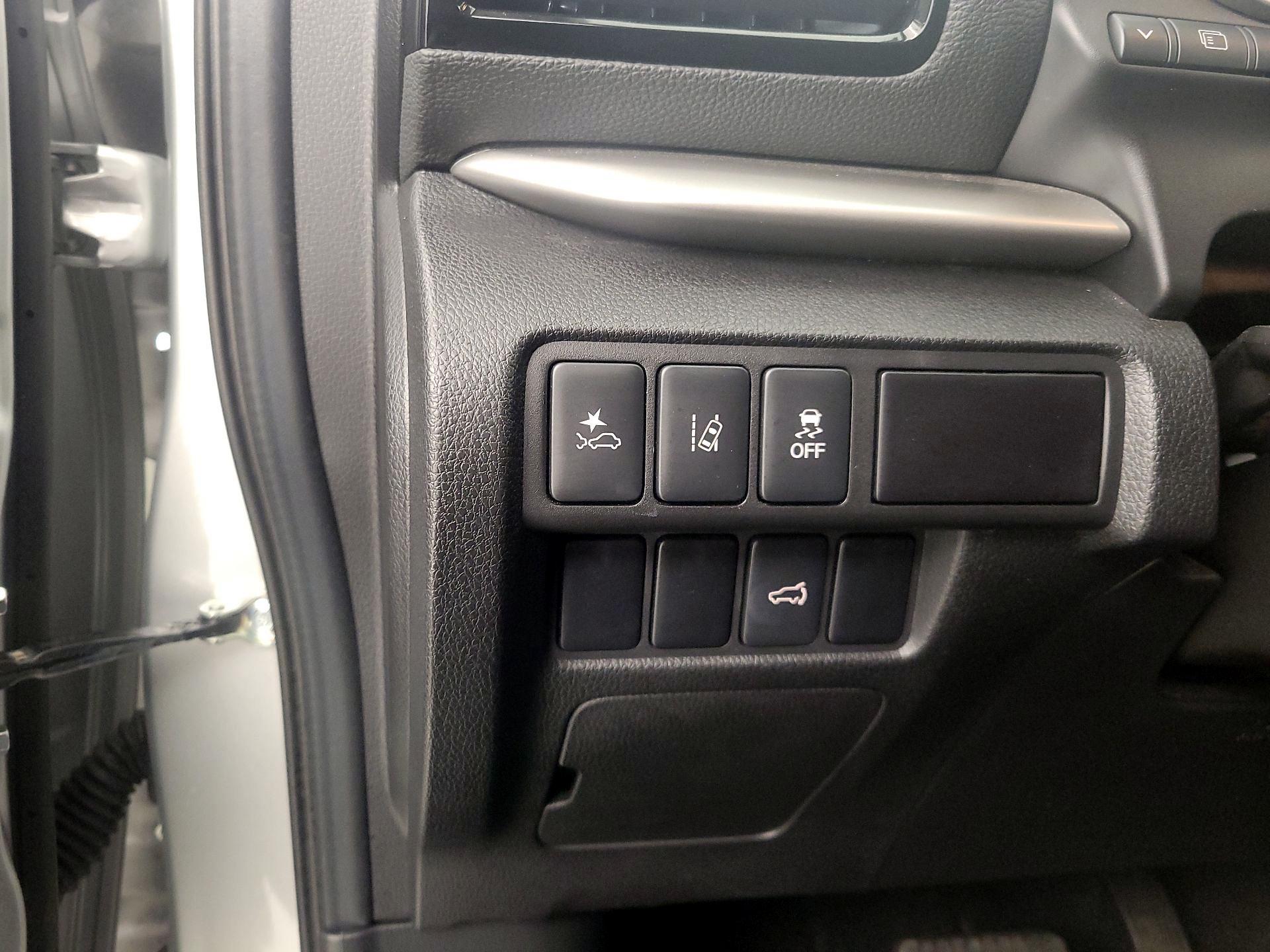 Thumbnail: 2024 Mitsubishi Eclipse Cross - 13