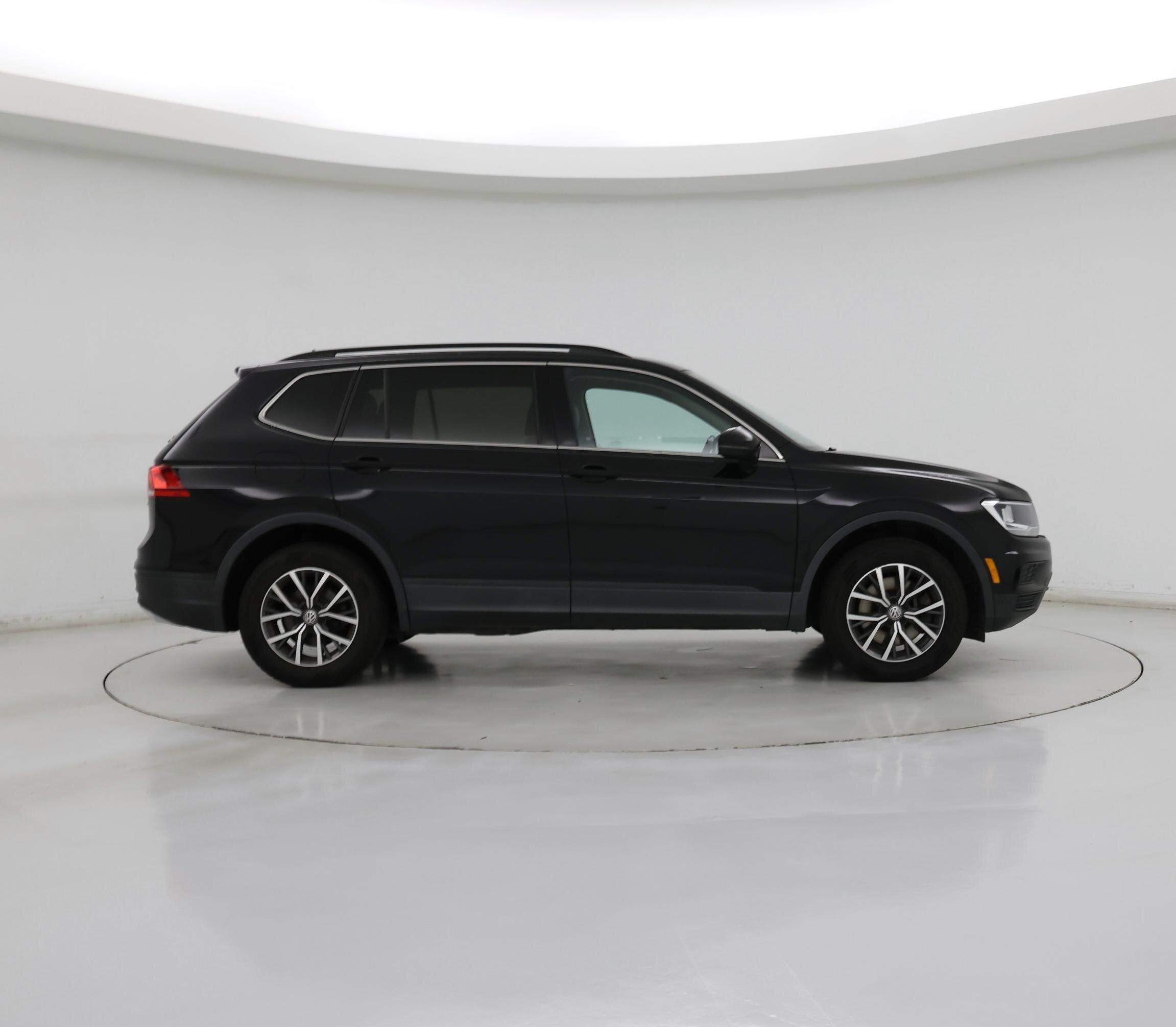 Thumbnail: 2019 Volkswagen Tiguan - 7