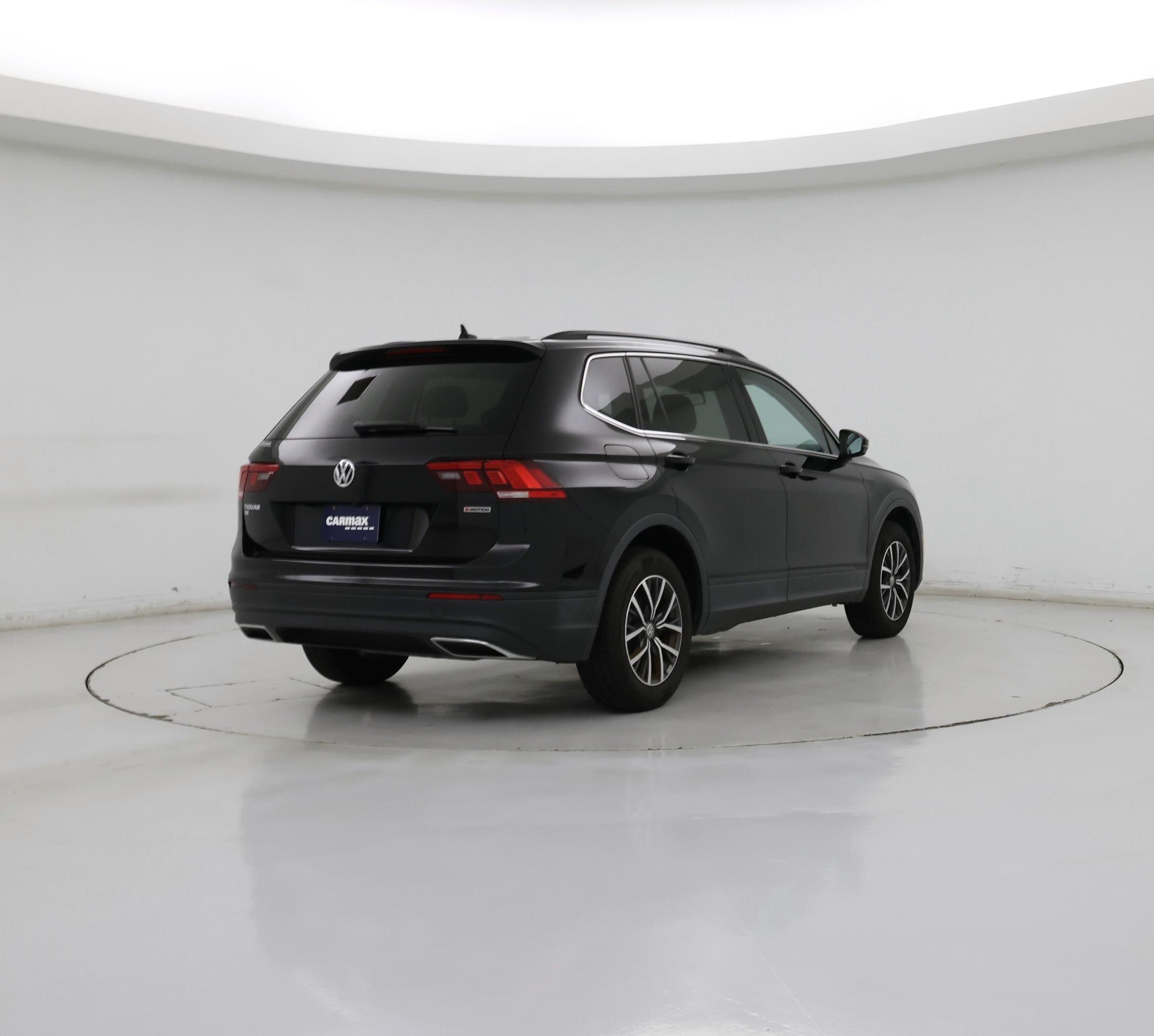 Thumbnail: 2019 Volkswagen Tiguan - 8