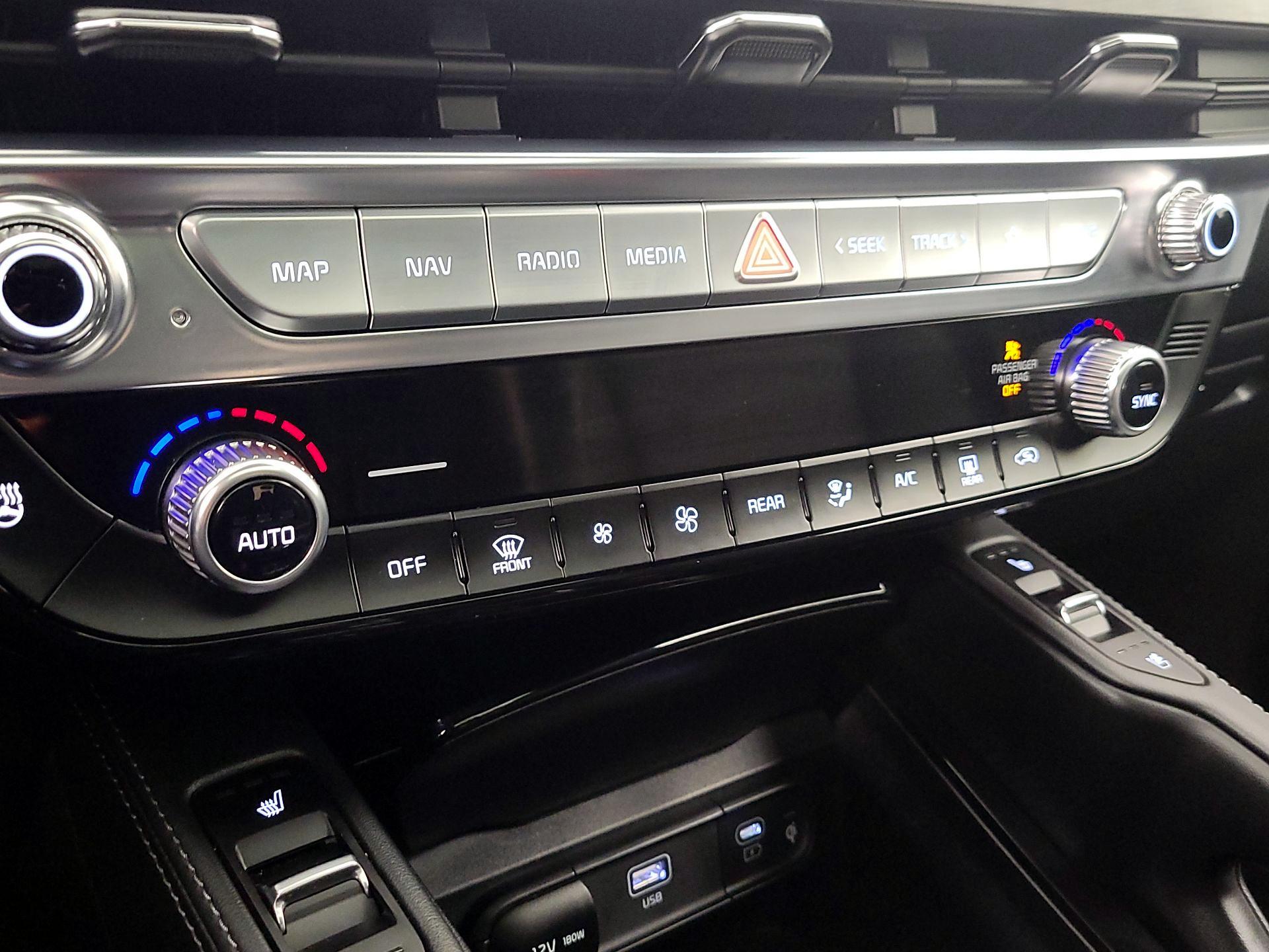 Thumbnail: 2023 Kia Telluride - 17