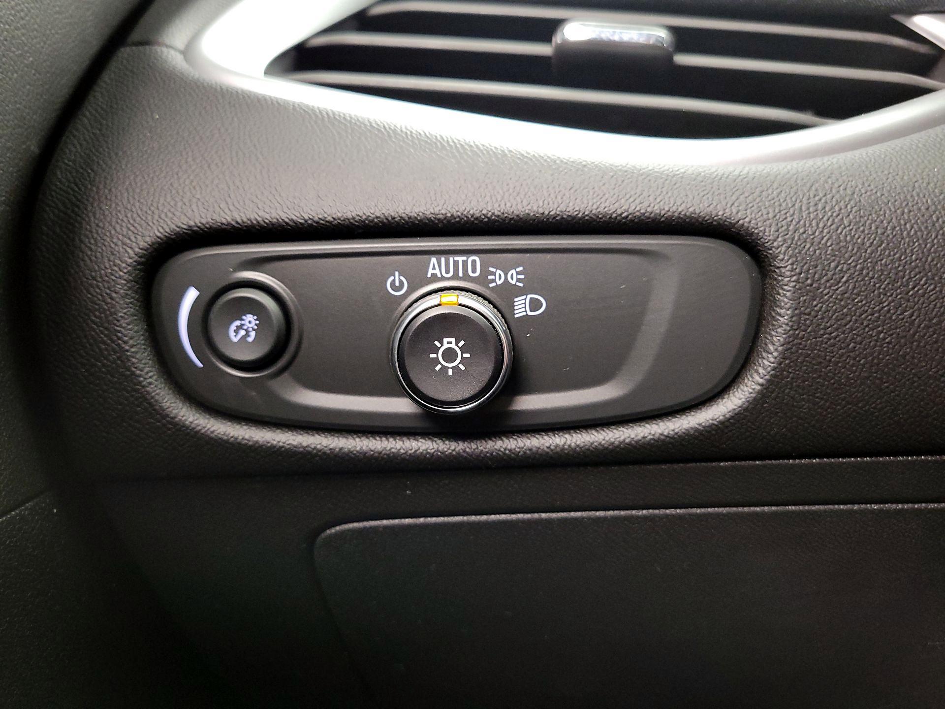 Thumbnail: 2023 Chevrolet Malibu - 13