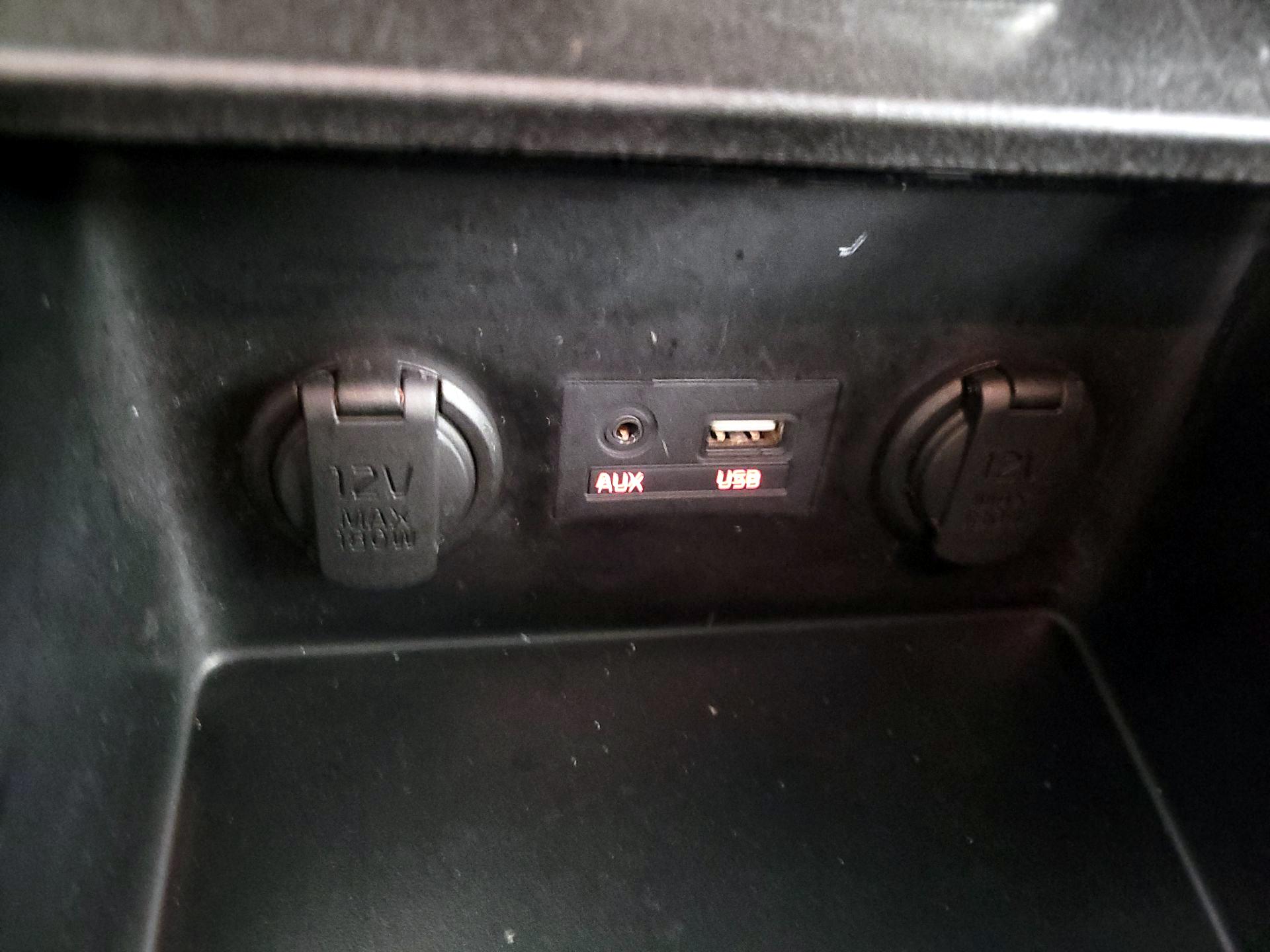 Thumbnail: 2016 Kia Forte - 18