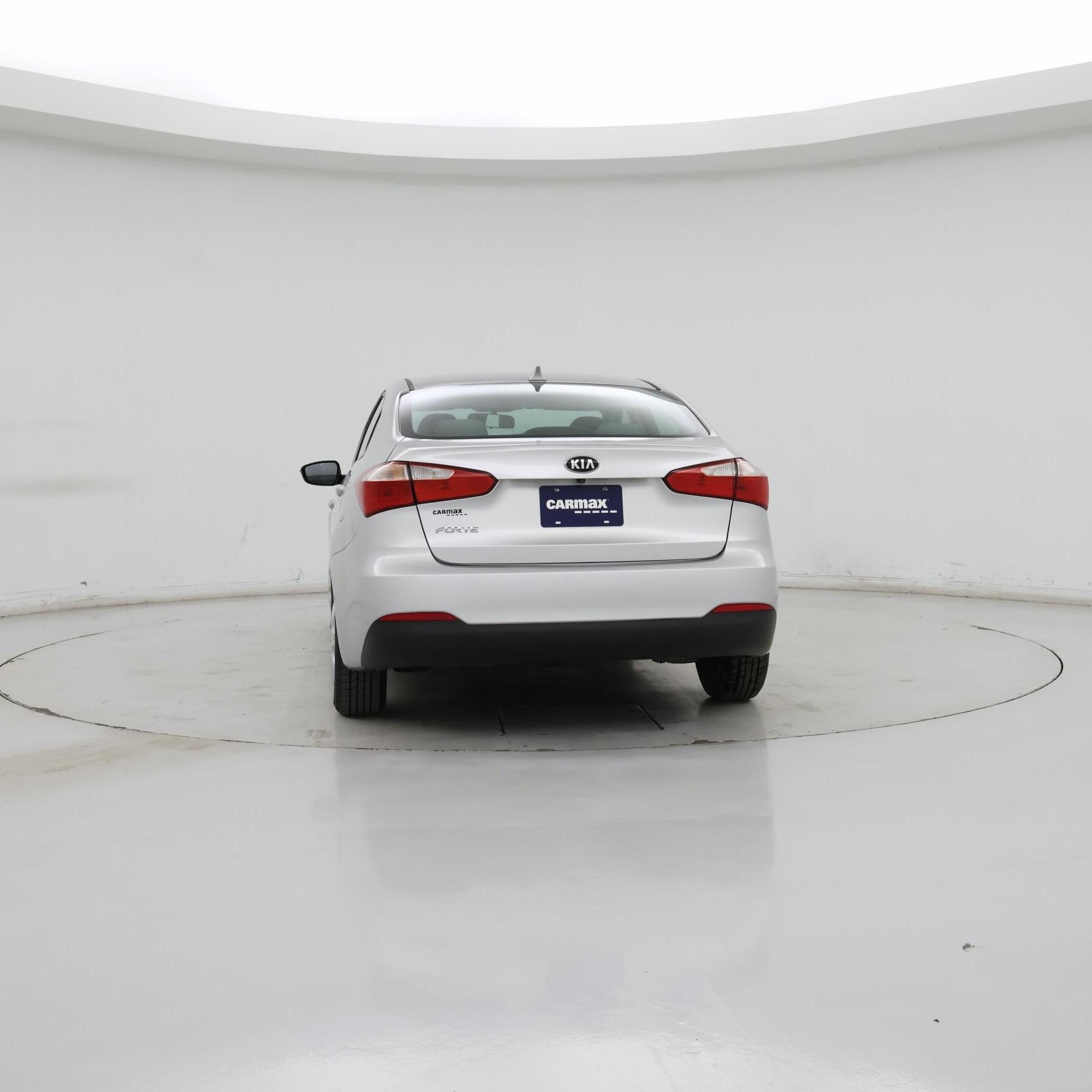 Thumbnail: 2016 Kia Forte - 6