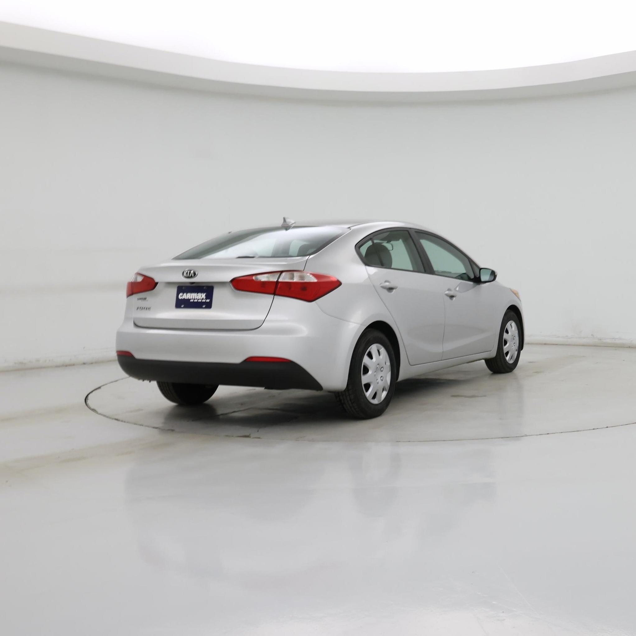 Thumbnail: 2016 Kia Forte - 8