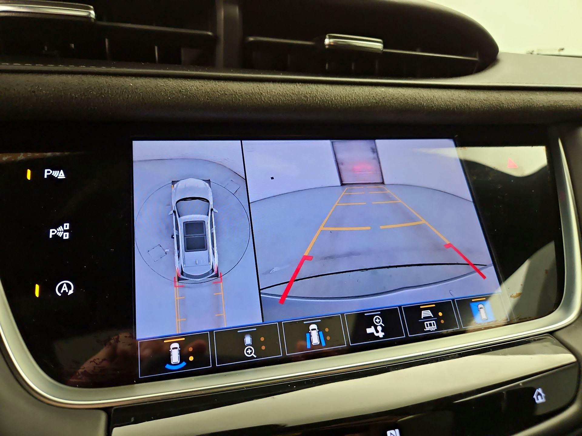 Thumbnail: 2021 Cadillac XT5 - 15