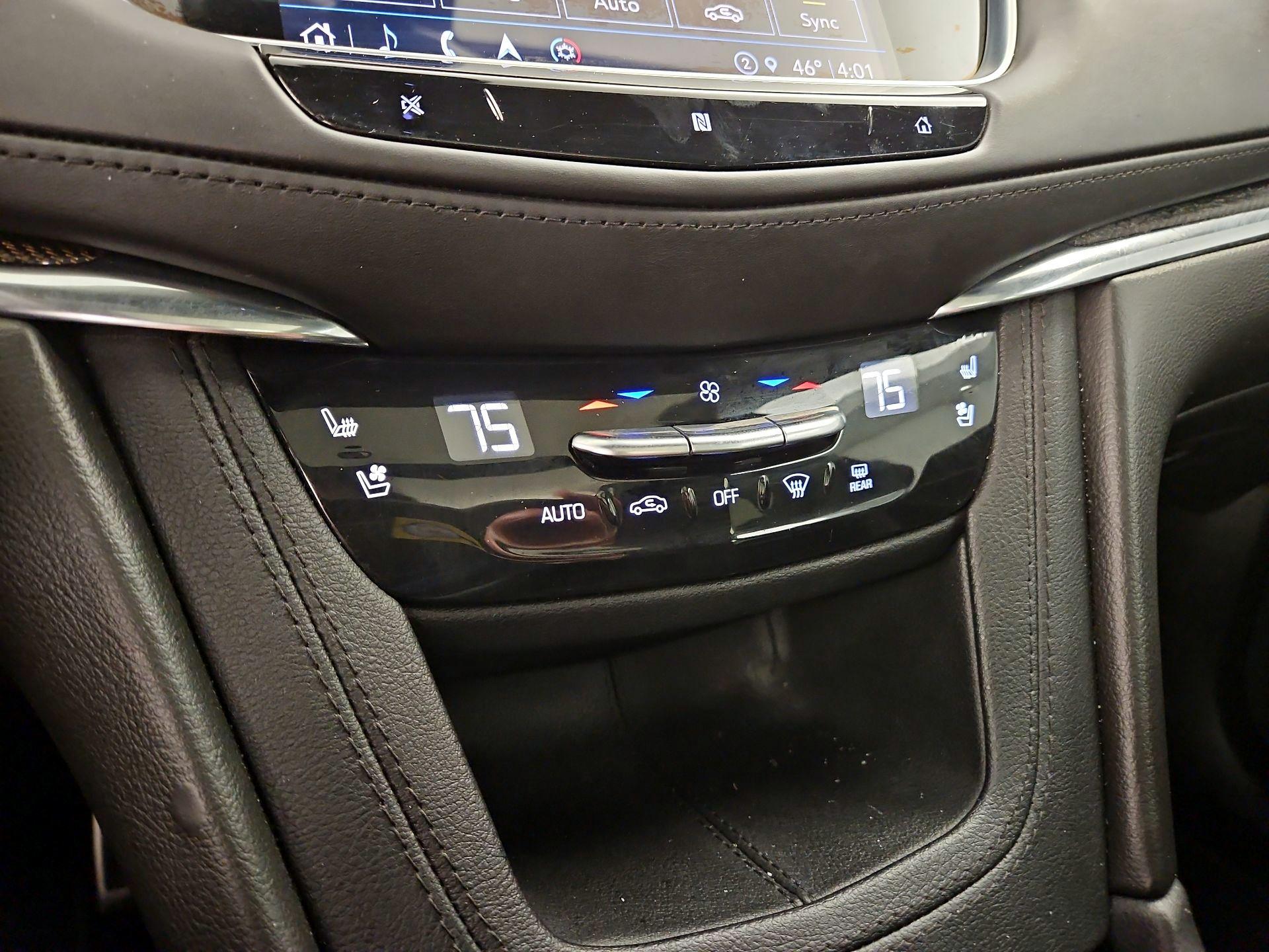 Thumbnail: 2021 Cadillac XT5 - 17