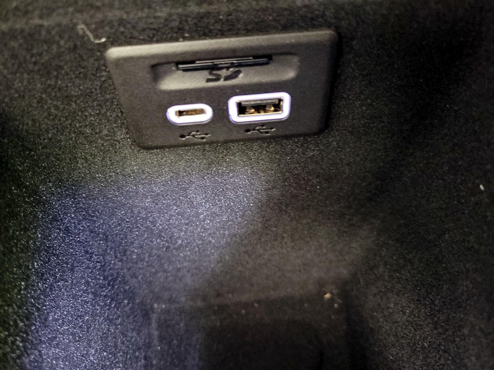 Thumbnail: 2024 Cadillac XT5 - 17