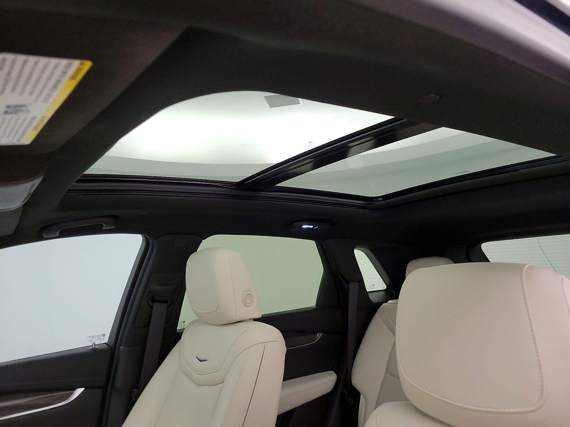 Thumbnail: 2024 Cadillac XT5 - 18