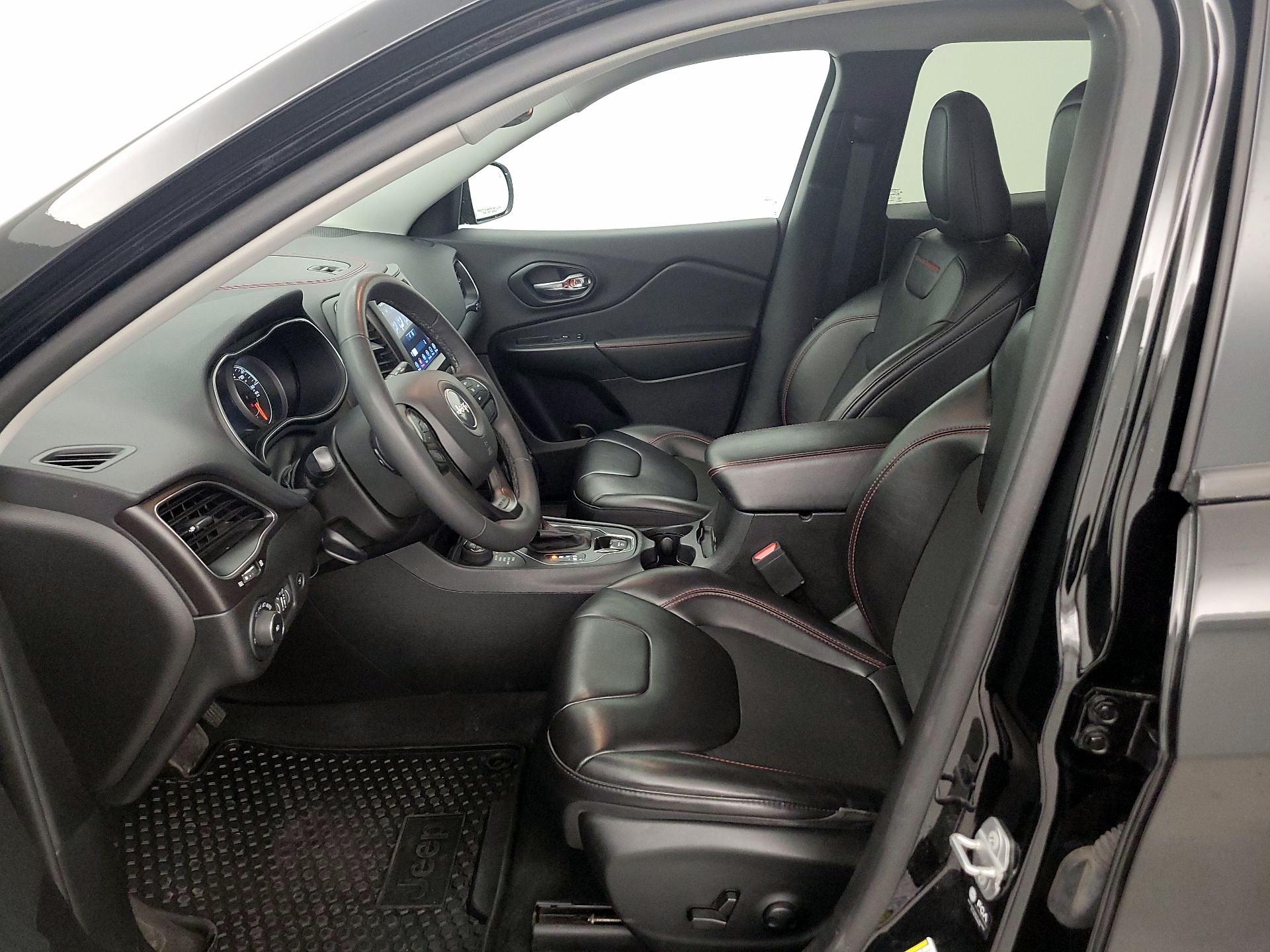 Thumbnail: 2022 Jeep Cherokee - 11