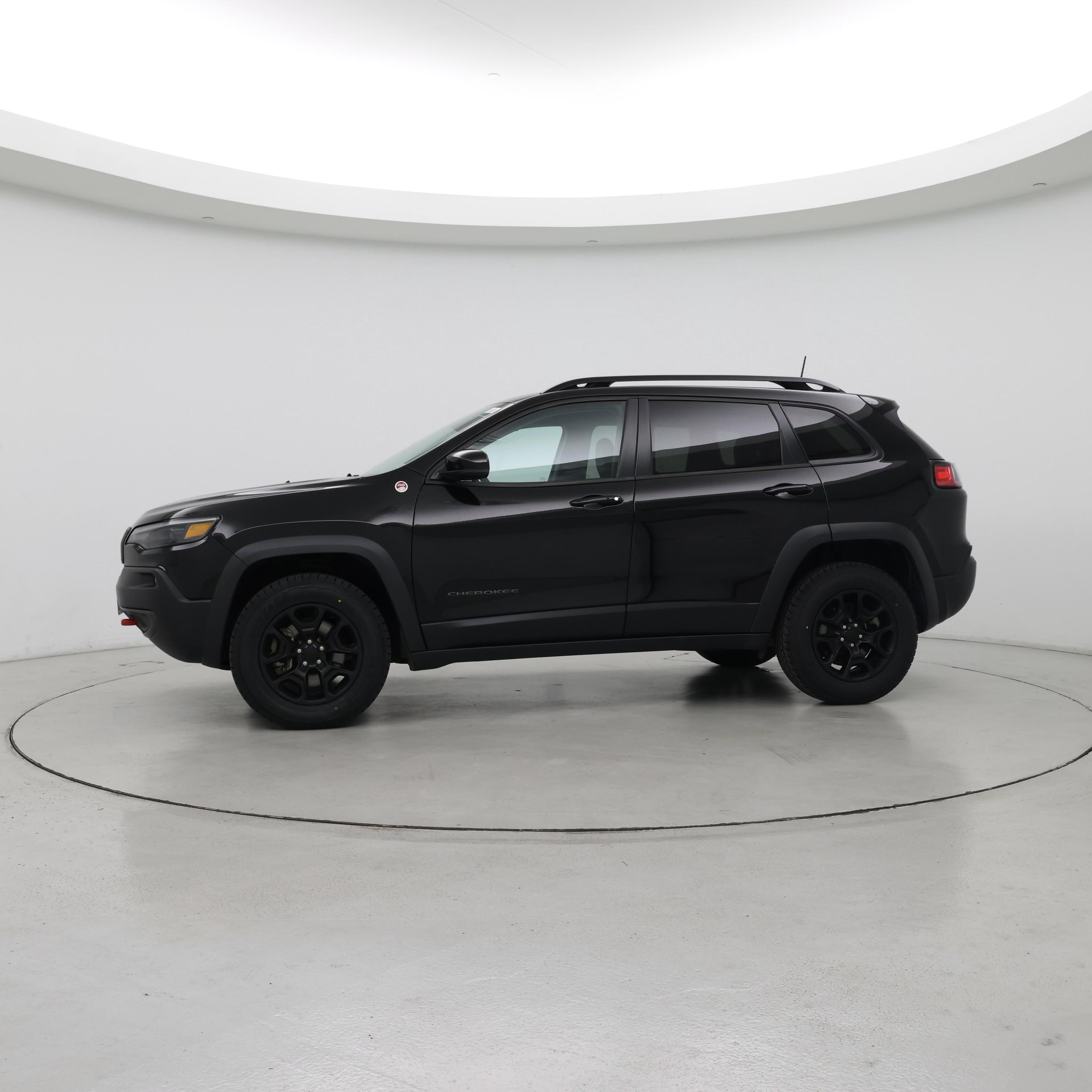Thumbnail: 2022 Jeep Cherokee - 3