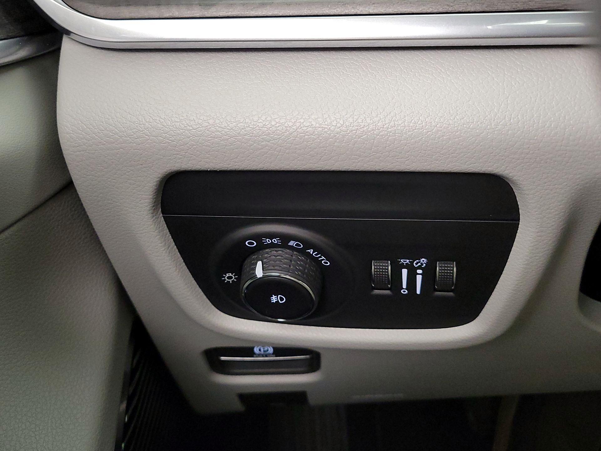 Thumbnail: 2023 Jeep Grand Cherokee L - 13