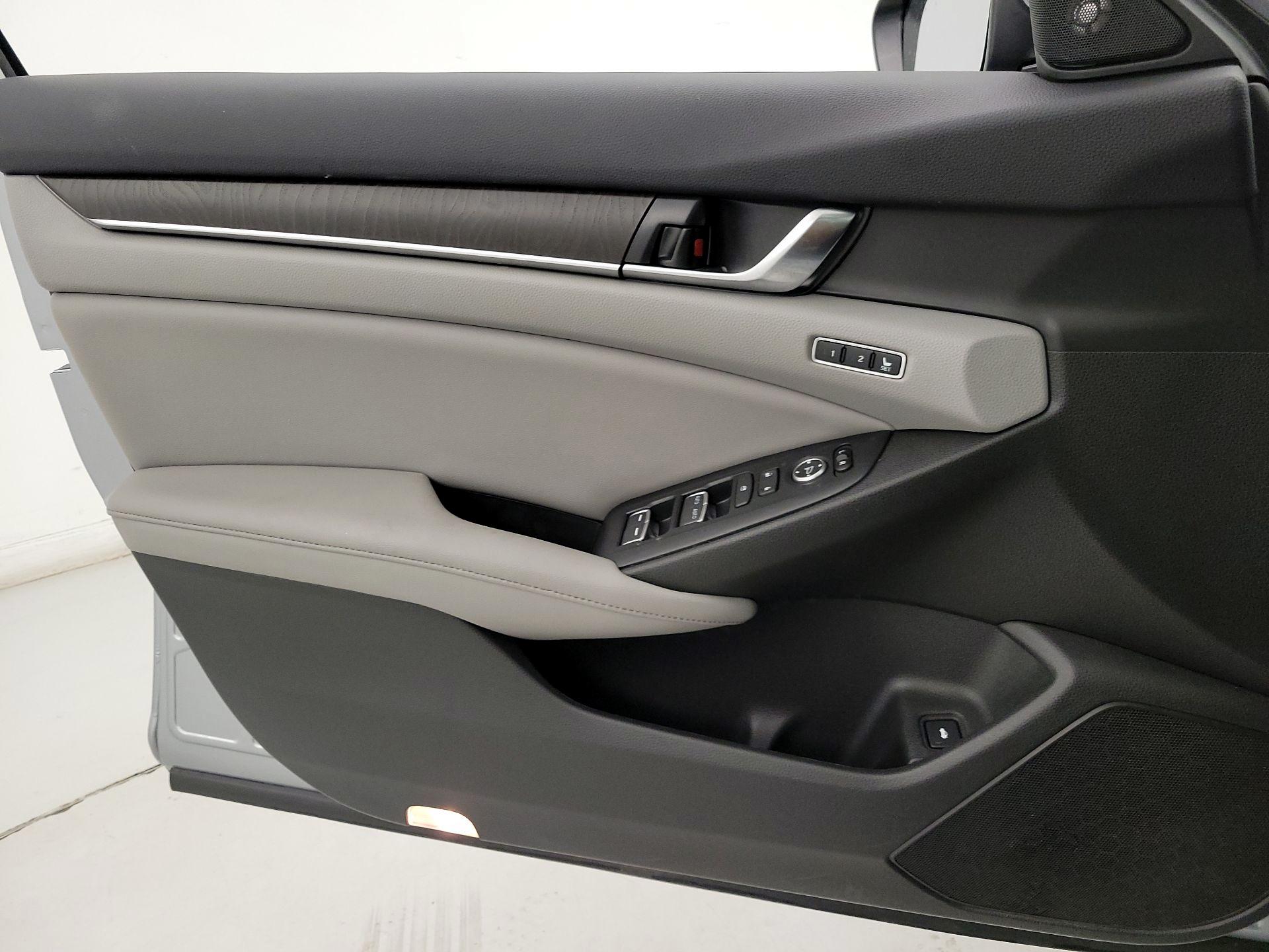 Thumbnail: 2020 Honda Accord - 12