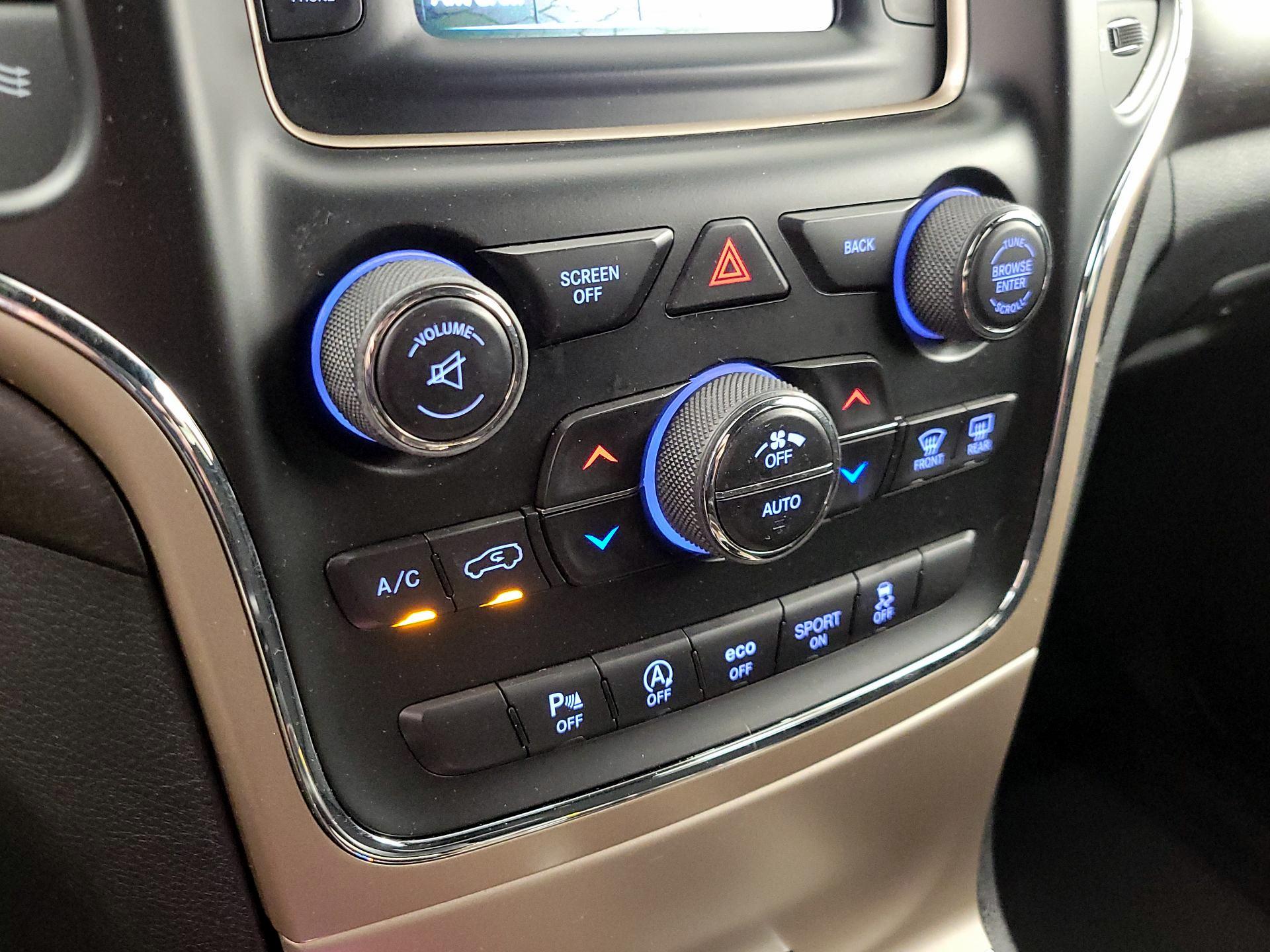 Thumbnail: 2017 Jeep Grand Cherokee - 16