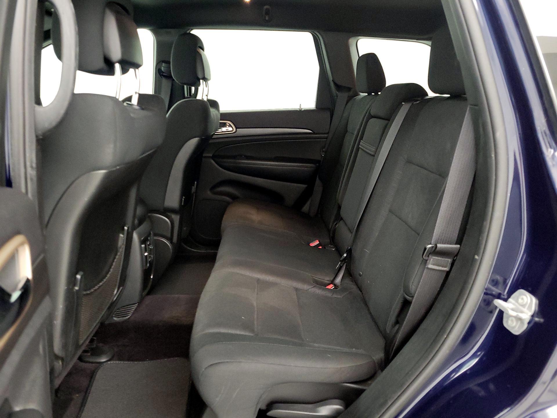 Thumbnail: 2017 Jeep Grand Cherokee - 19