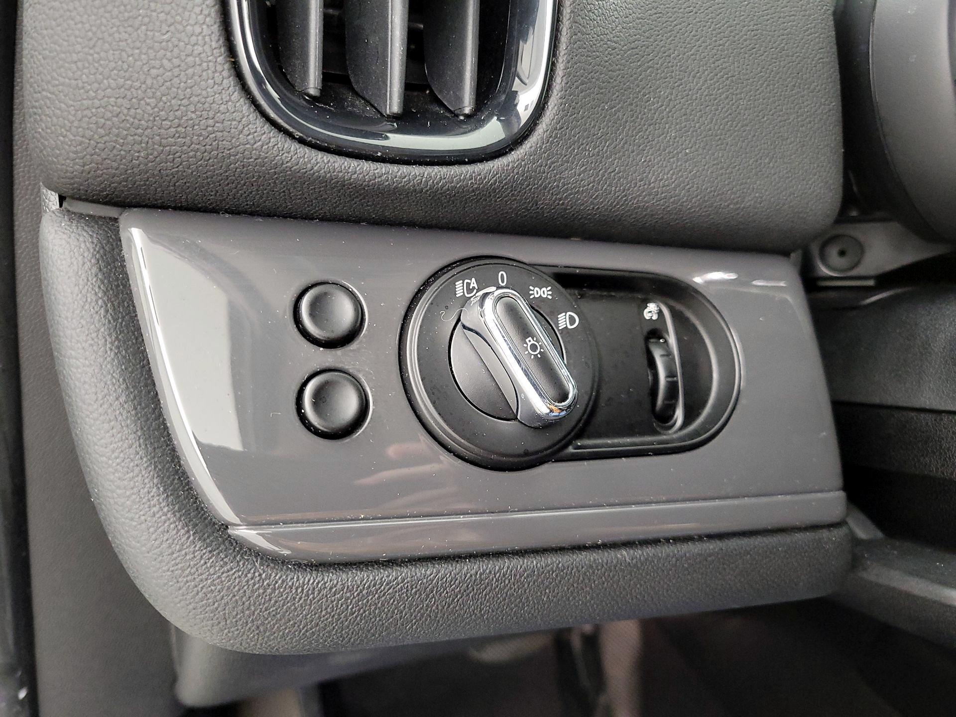 Thumbnail: 2017 MINI Cooper Countryman - 13