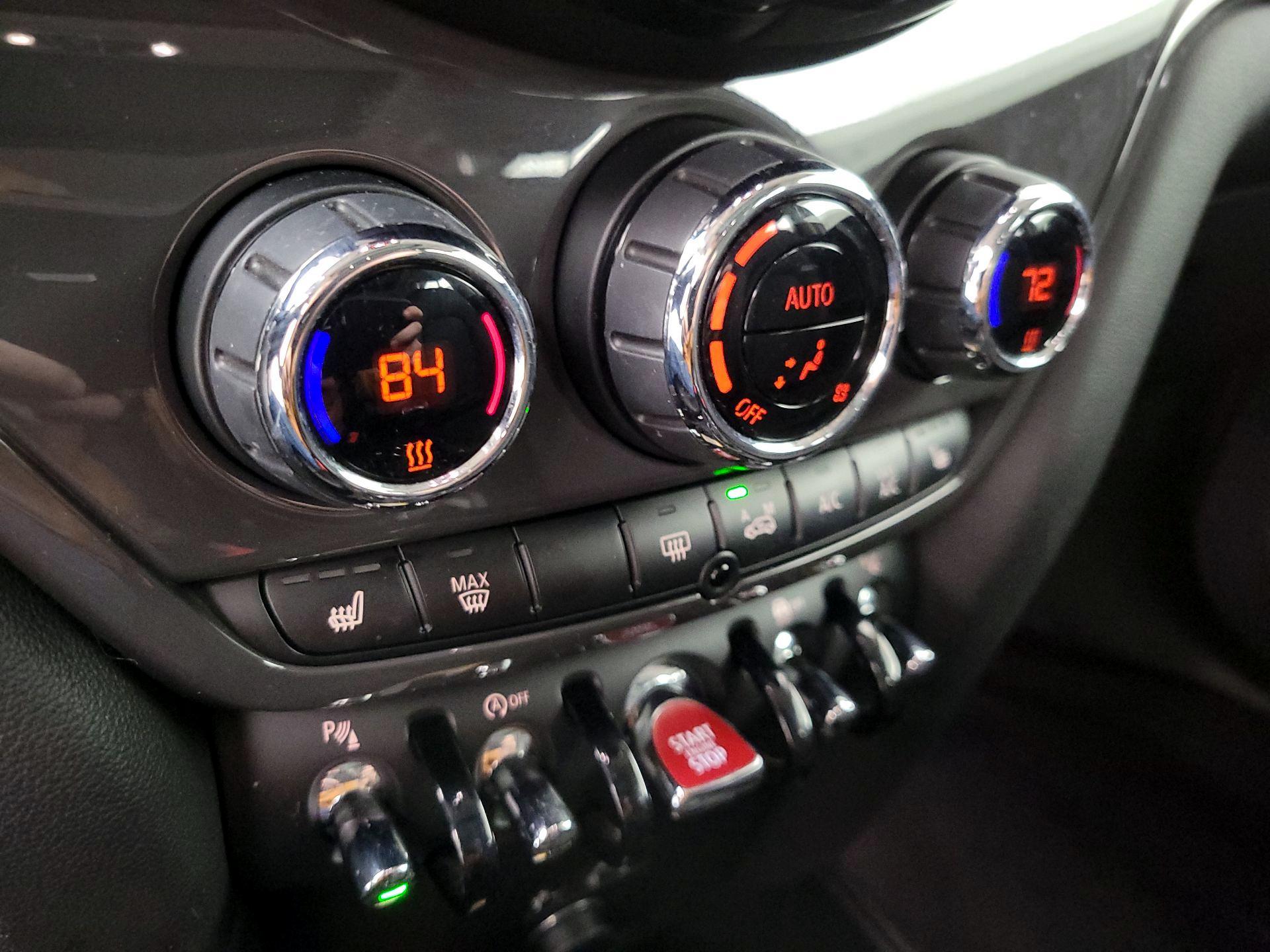 Thumbnail: 2017 MINI Cooper Countryman - 16