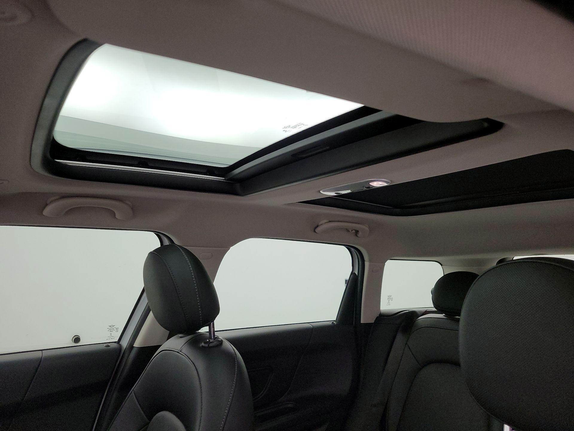 Thumbnail: 2017 MINI Cooper Countryman - 19