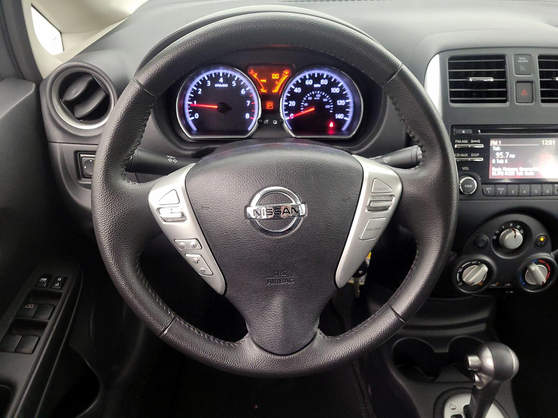 Thumbnail: 2014 Nissan Versa Note - 10