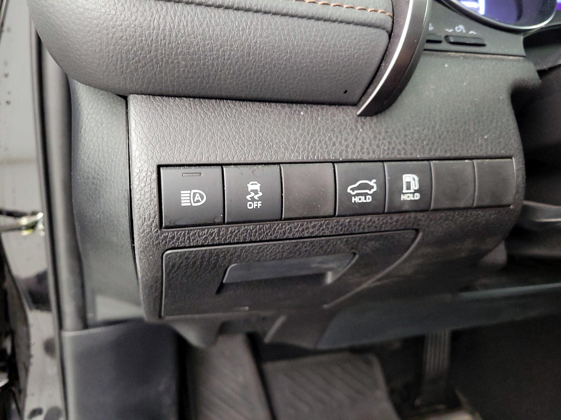 Thumbnail: 2020 Toyota Camry - 13