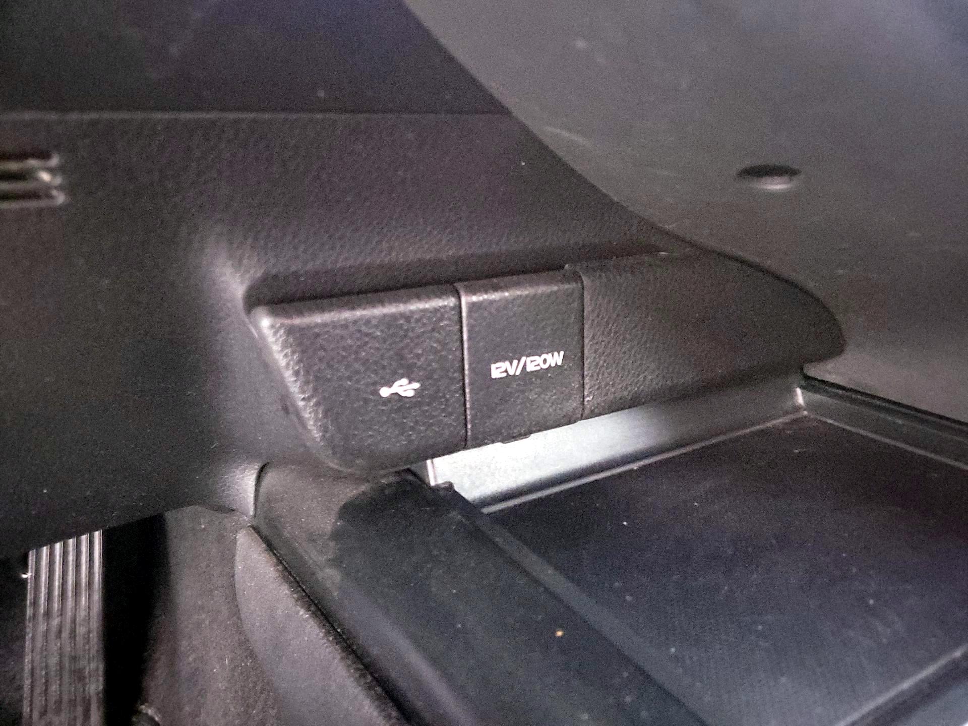 Thumbnail: 2020 Toyota Camry - 18