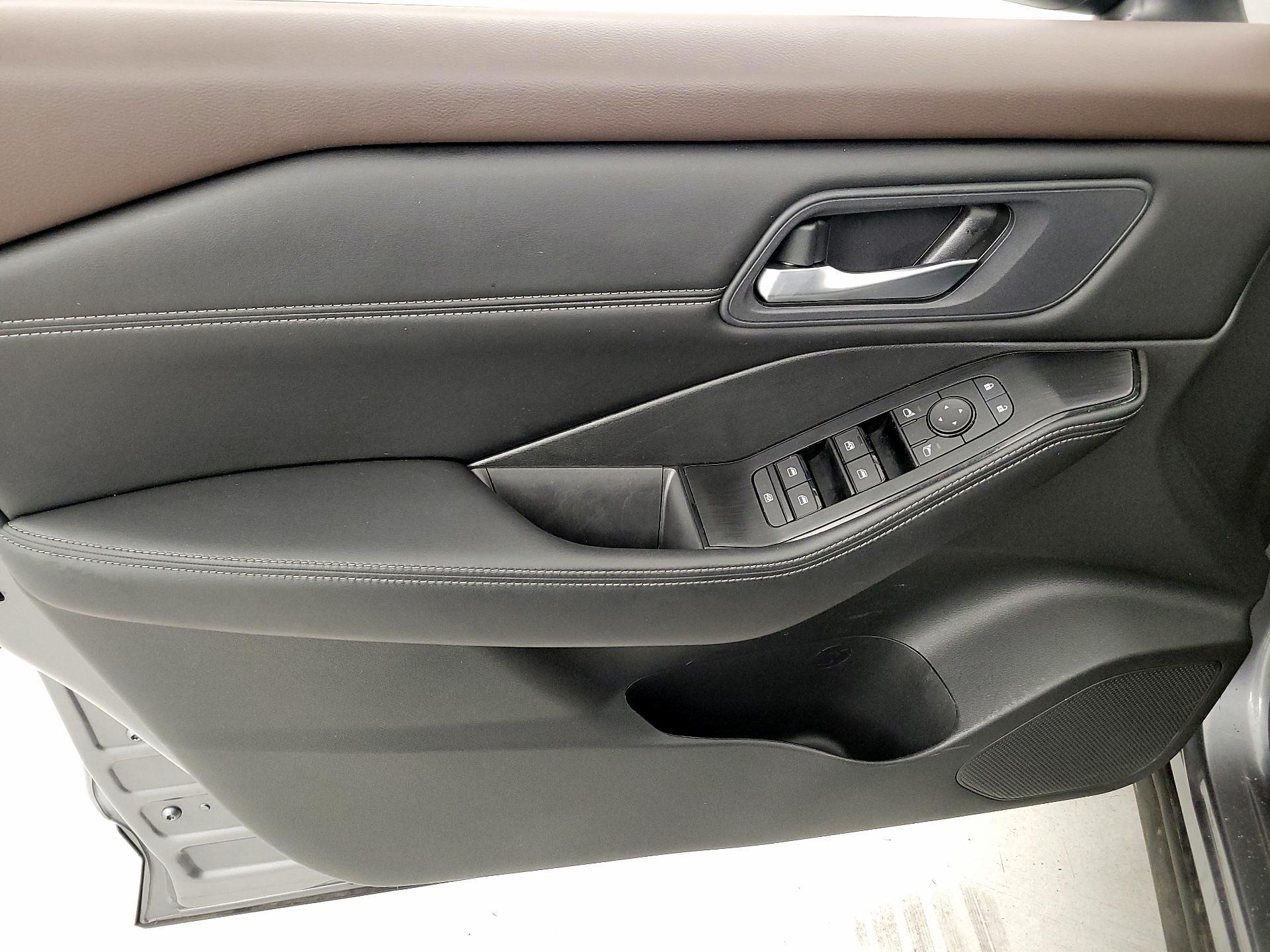 Thumbnail: 2023 Nissan Rogue - 12