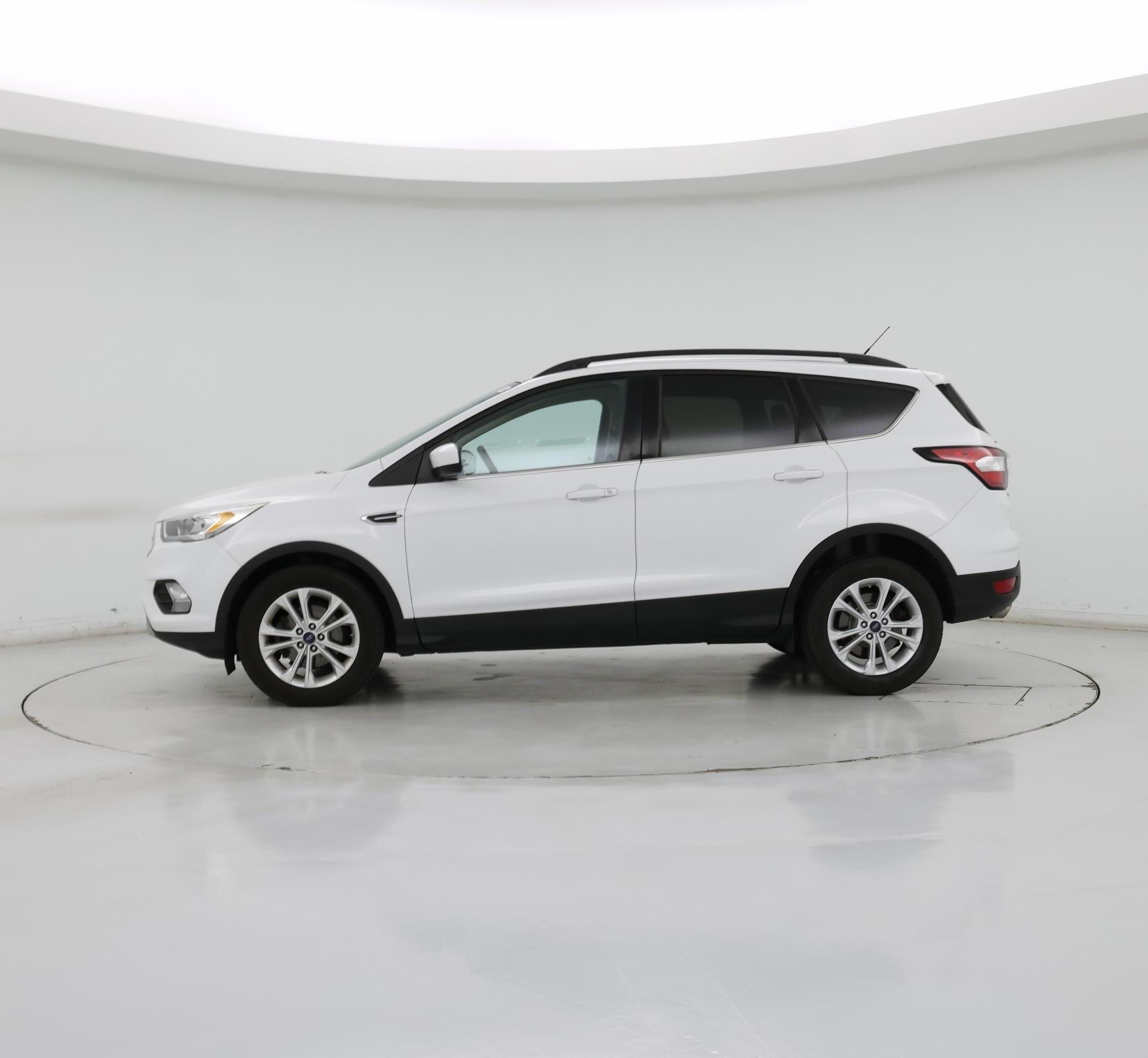 Thumbnail: 2017 Ford Escape - 3