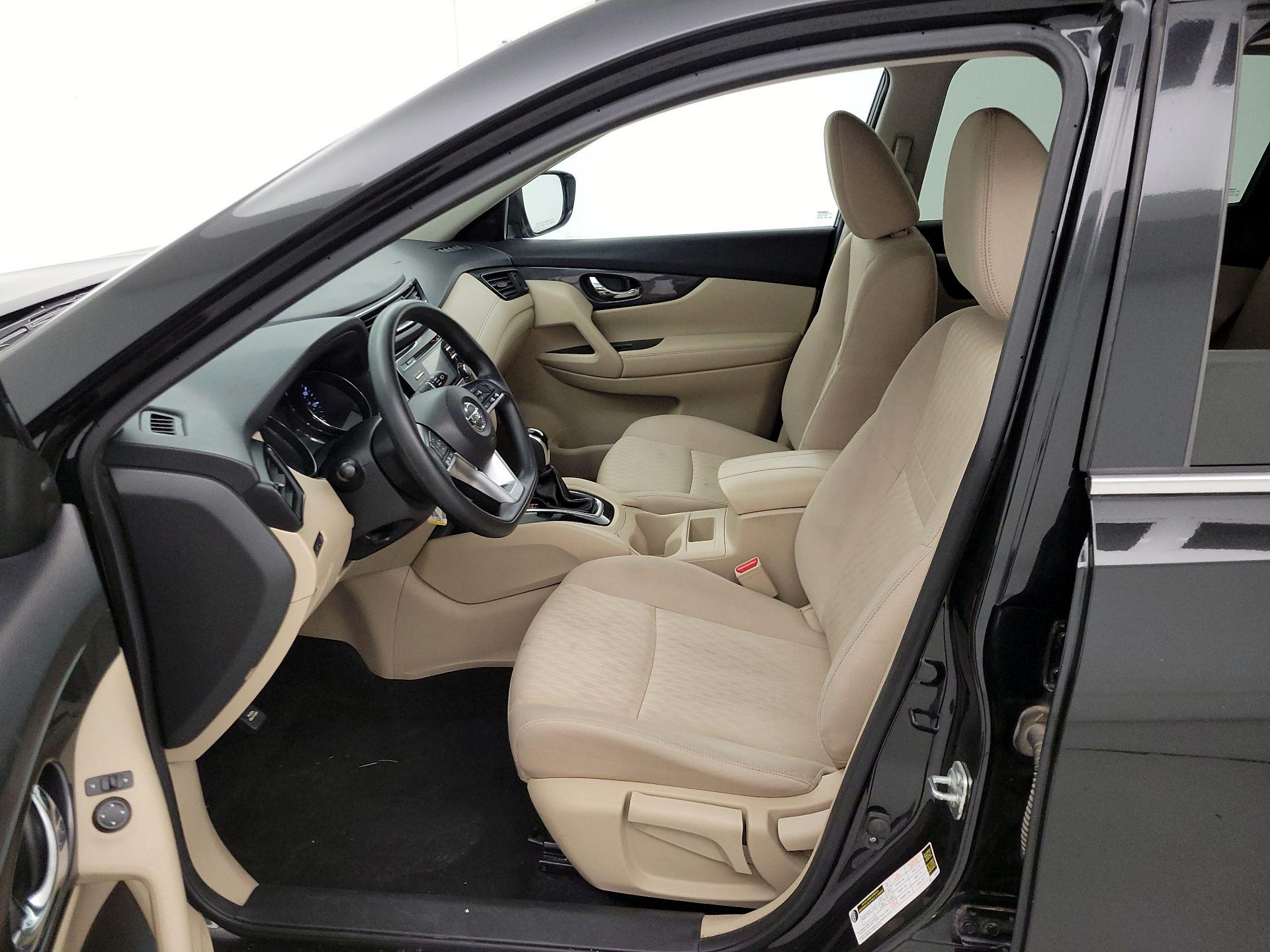 Thumbnail: 2017 Nissan Rogue - 11