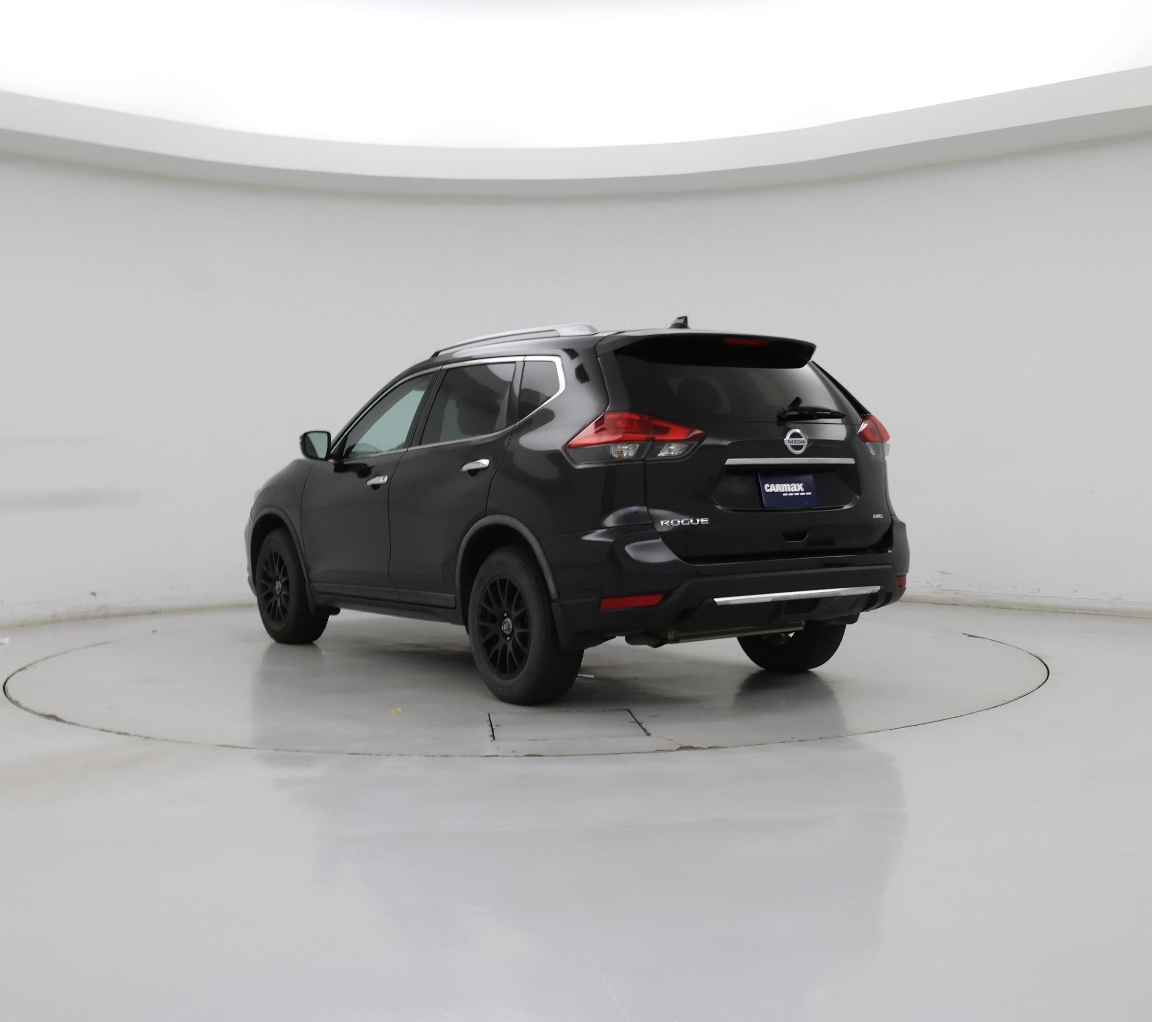 Thumbnail: 2017 Nissan Rogue - 2