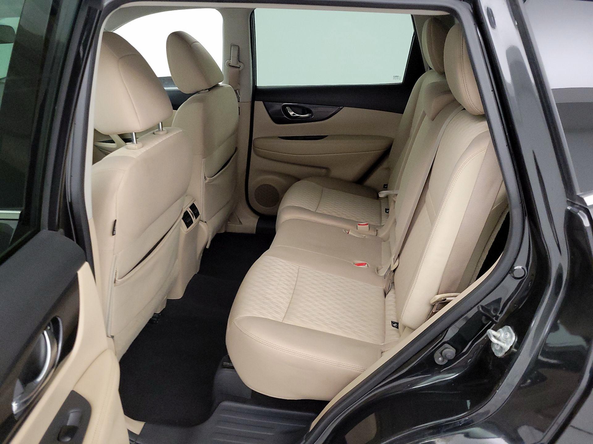 Thumbnail: 2017 Nissan Rogue - 19