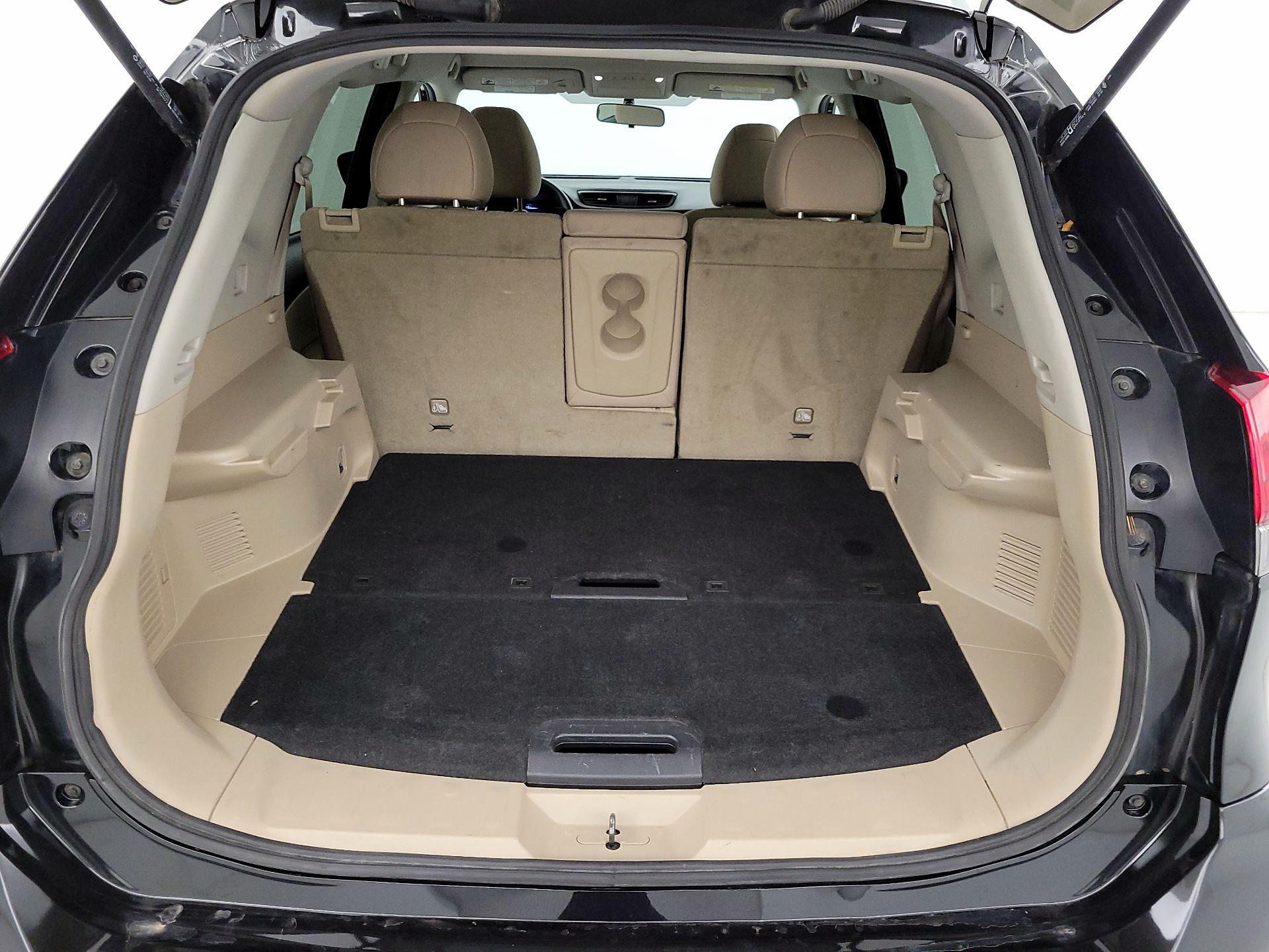 Thumbnail: 2017 Nissan Rogue - 20