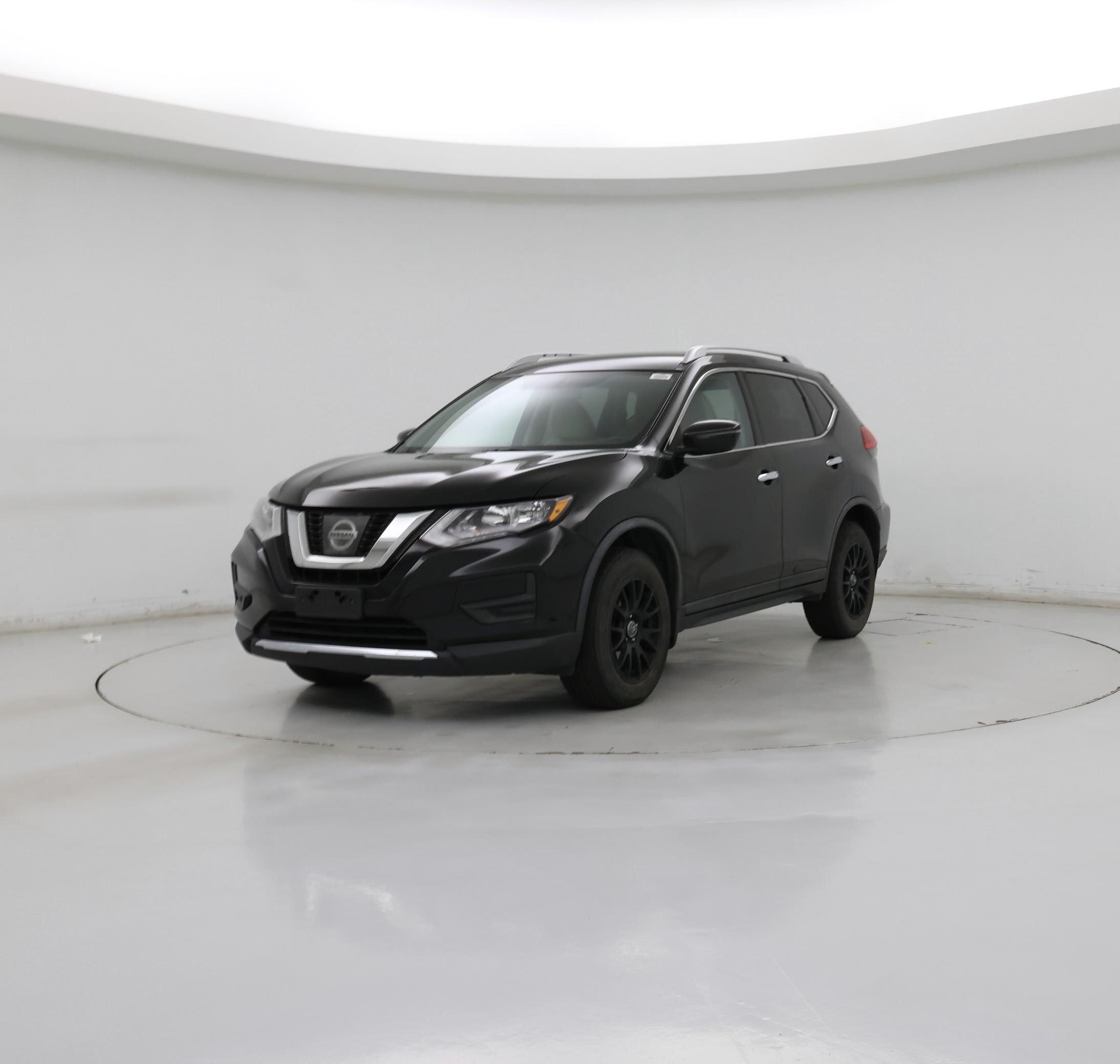 Thumbnail: 2017 Nissan Rogue - 4
