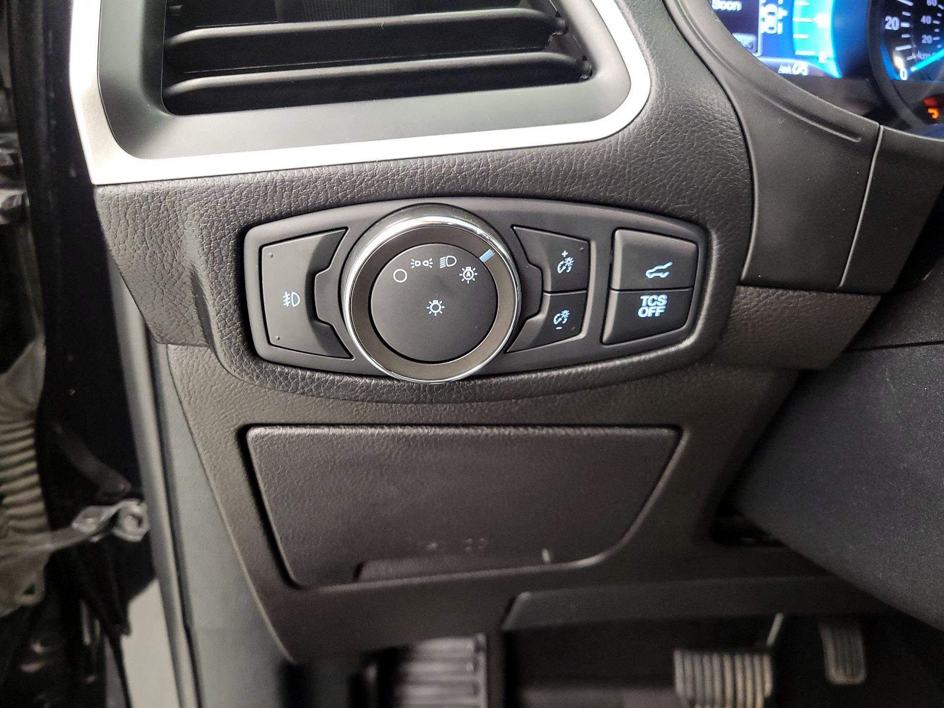 Thumbnail: 2022 Ford Edge - 13