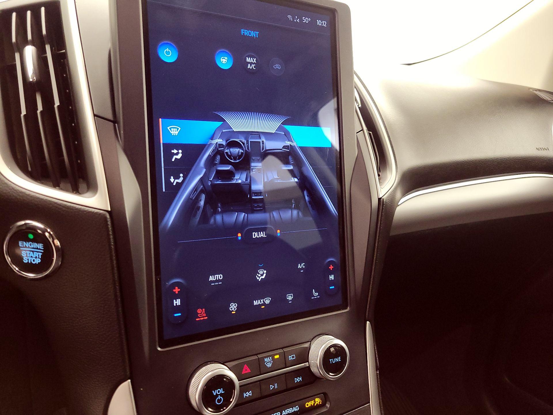 Thumbnail: 2022 Ford Edge - 17