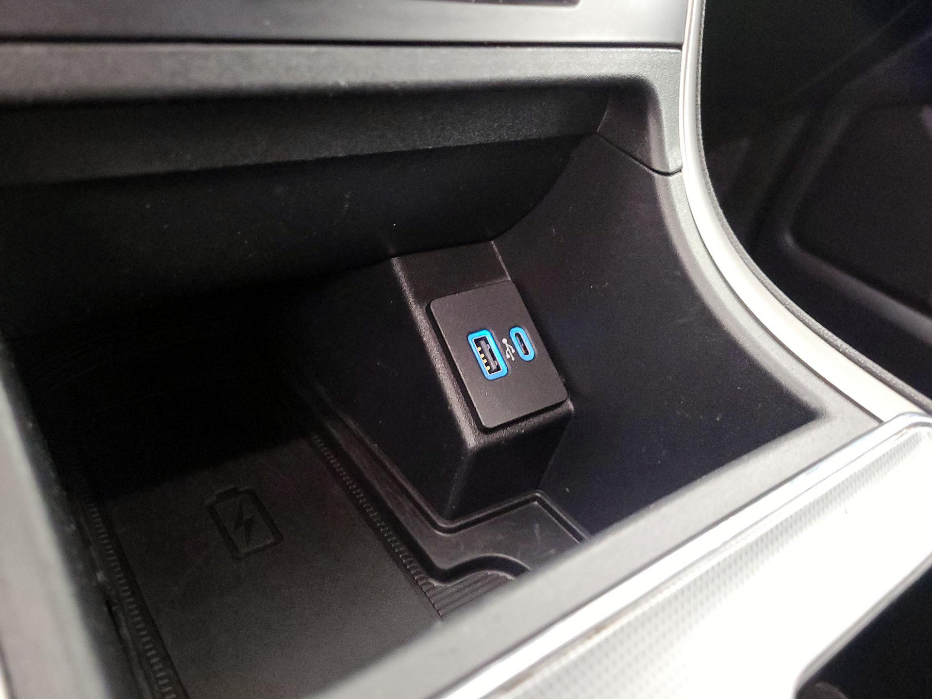 Thumbnail: 2022 Ford Edge - 19