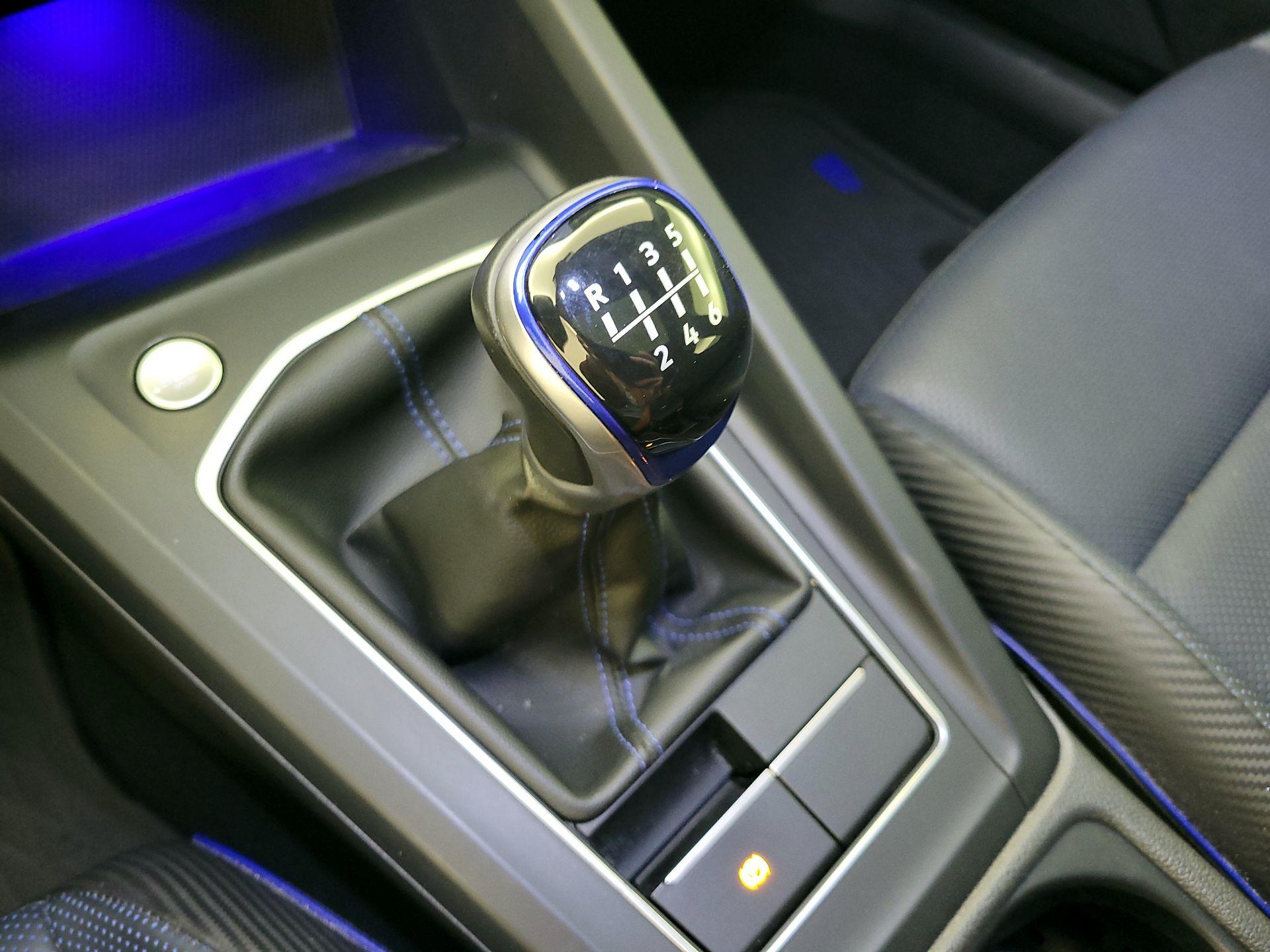 Thumbnail: 2022 Volkswagen Golf - 18