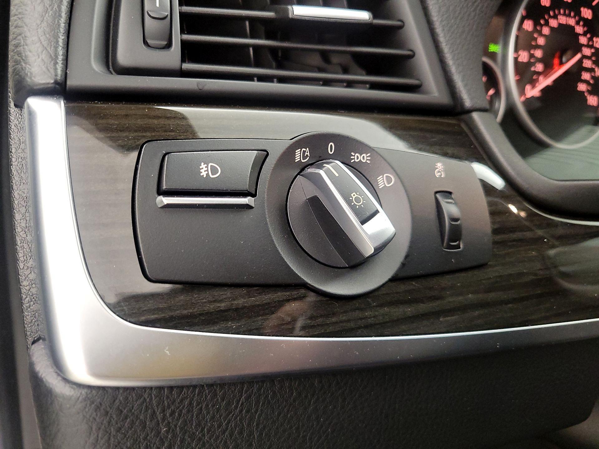 Thumbnail: 2016 BMW 5 Series - 13