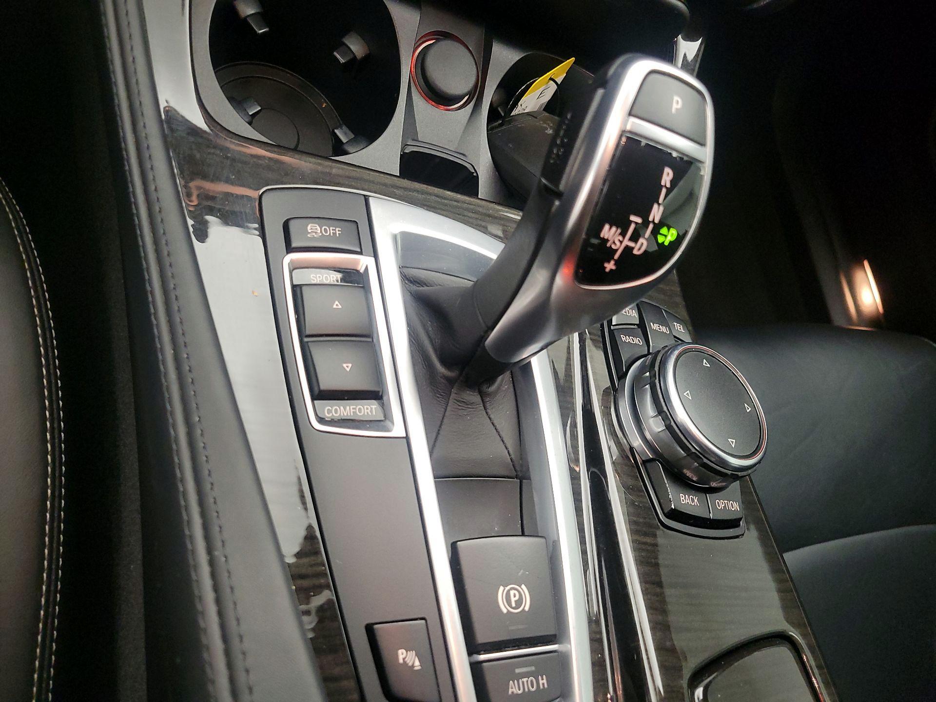 Thumbnail: 2016 BMW 5 Series - 18