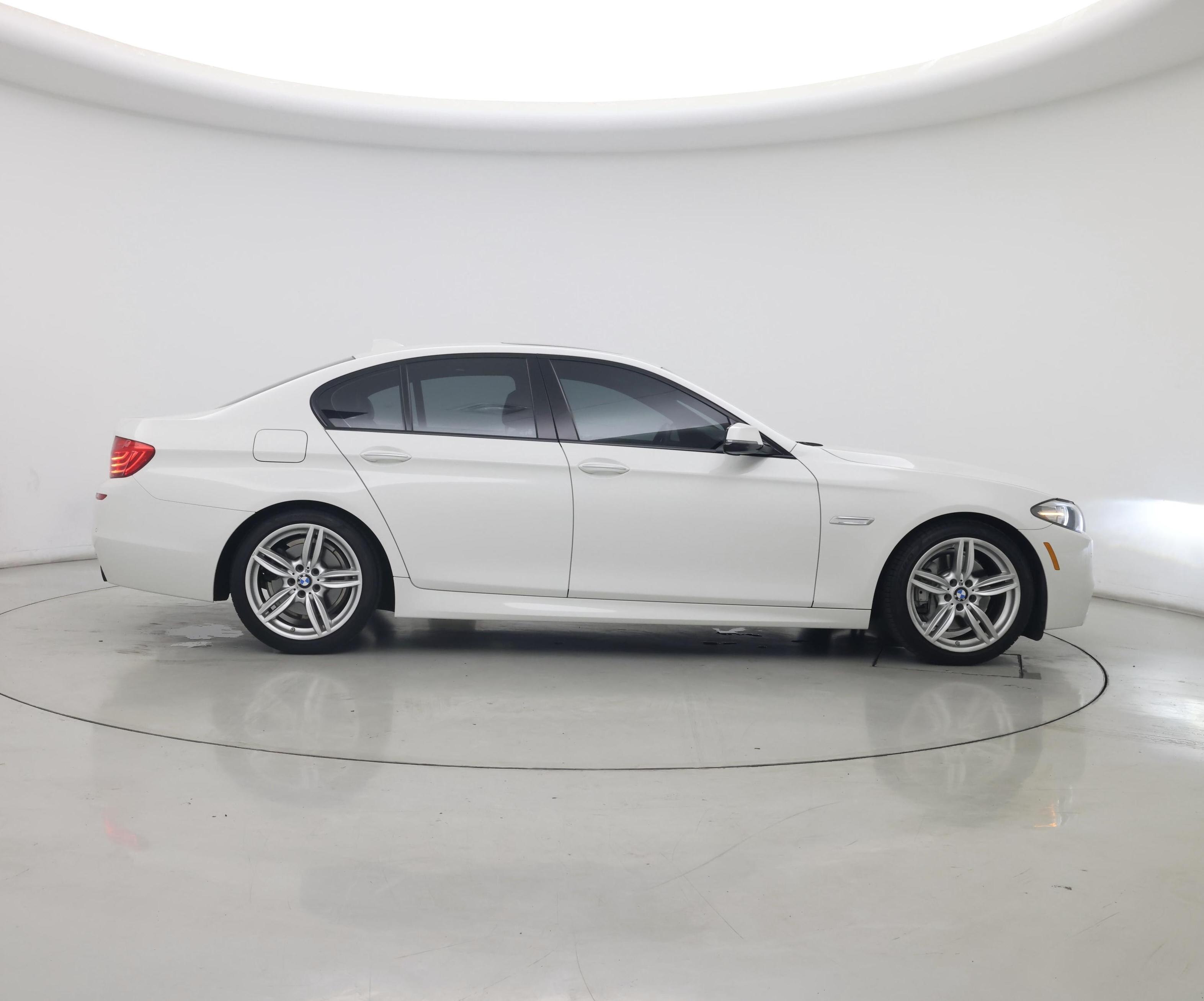 Thumbnail: 2016 BMW 5 Series - 7