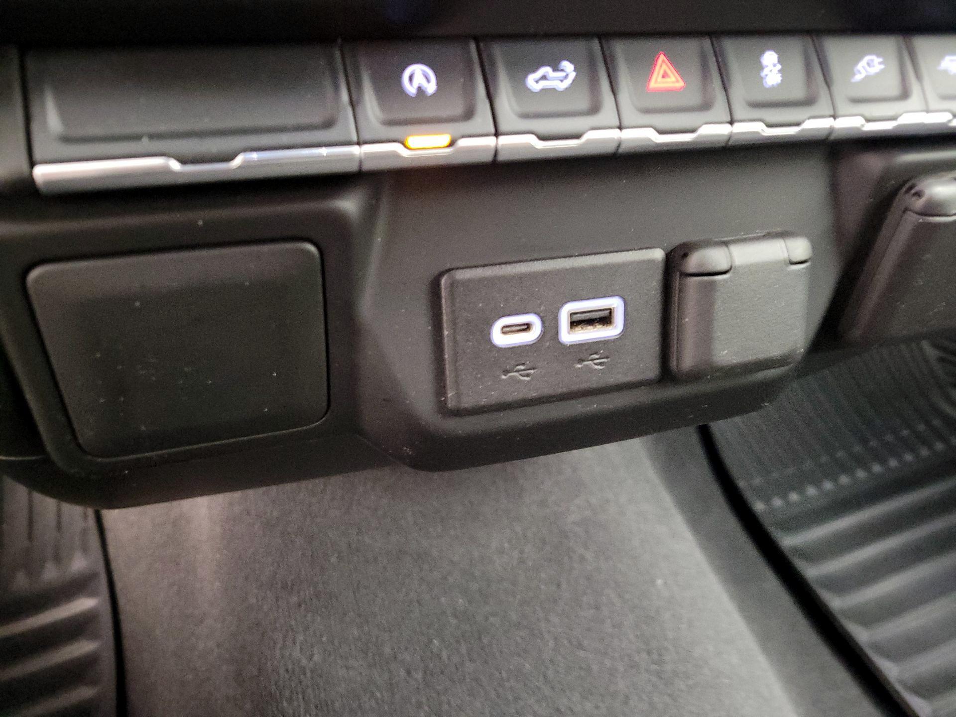 Thumbnail: 2021 Chevrolet Silverado 1500 - 18