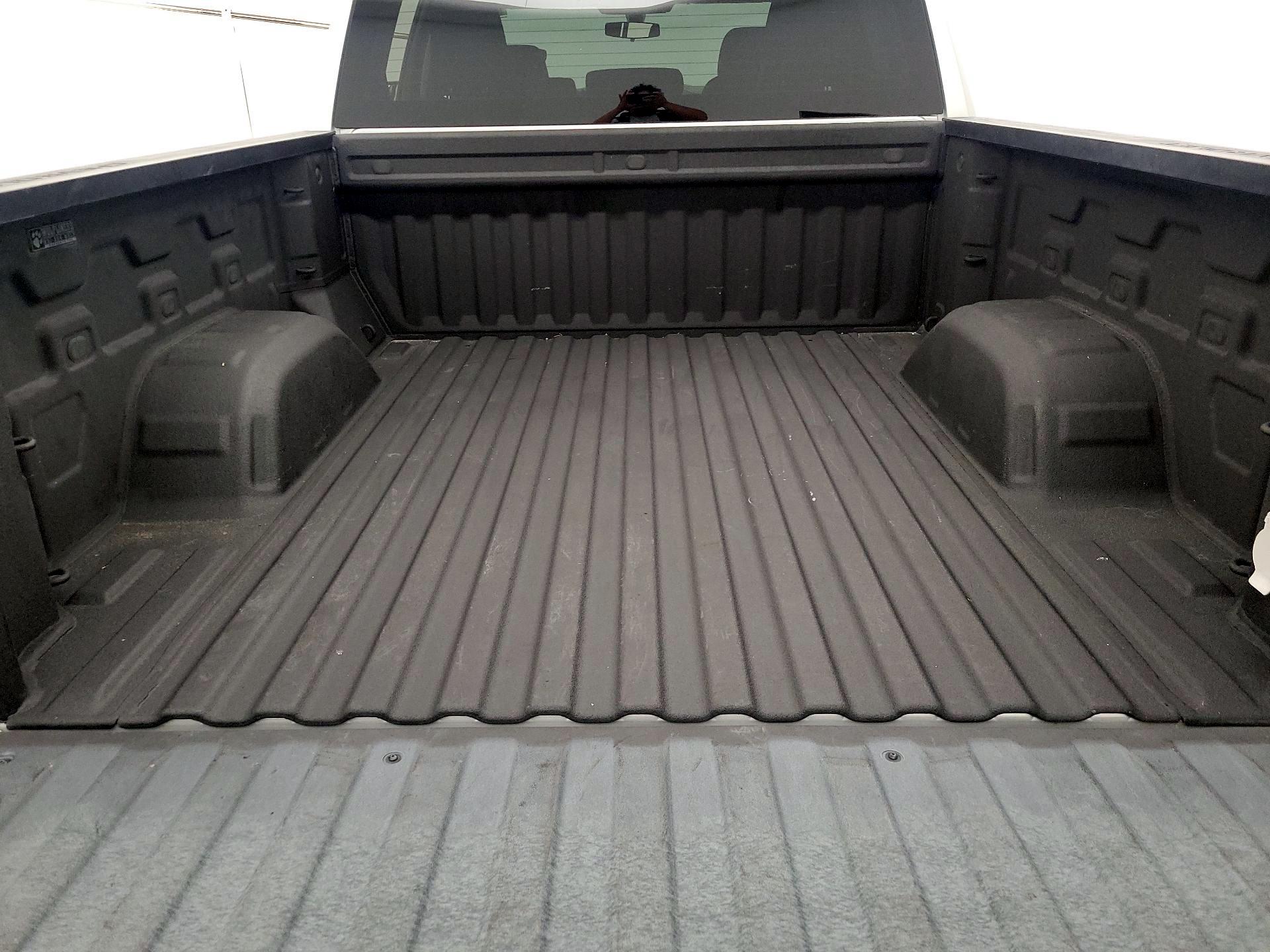 Thumbnail: 2021 Chevrolet Silverado 1500 - 20