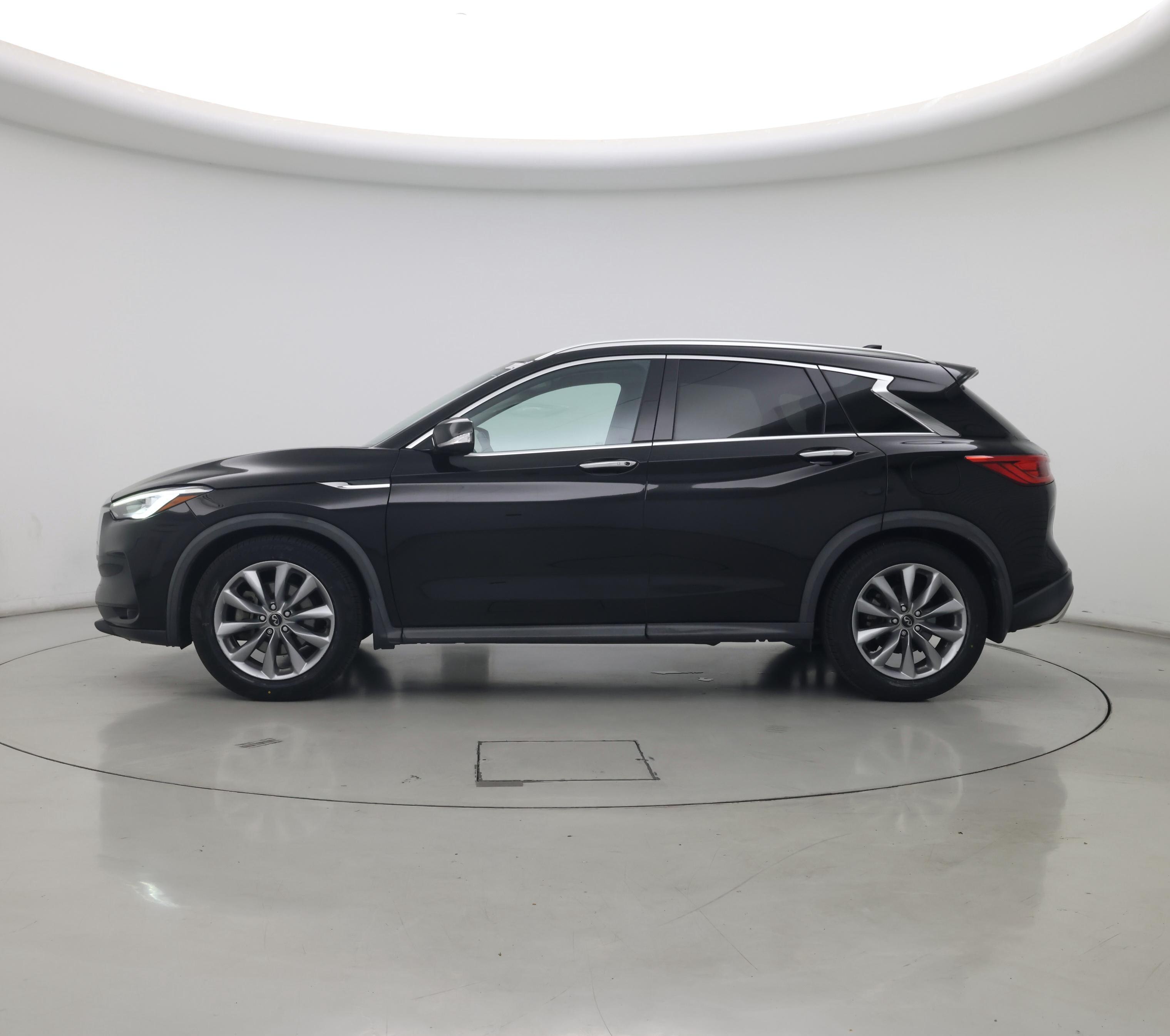 Thumbnail: 2019 INFINITI QX50 - 3