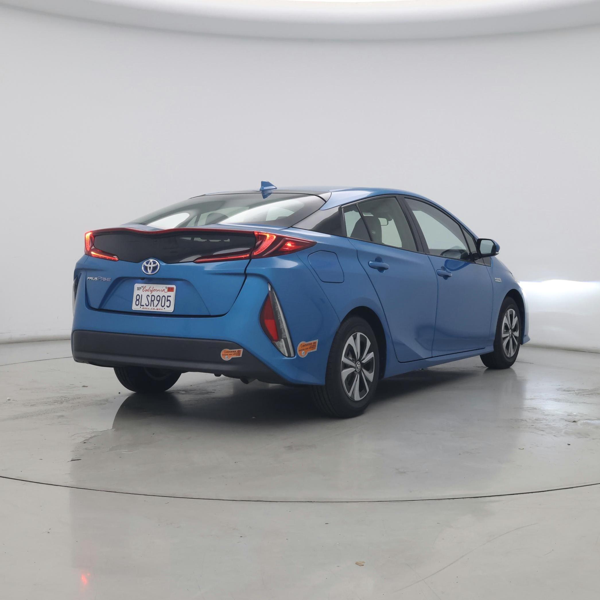 Thumbnail: 2019 Toyota Prius Prime - 8
