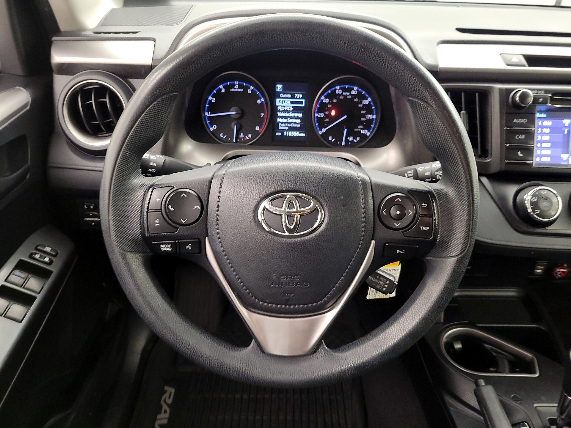 Thumbnail: 2017 Toyota RAV4 - 10