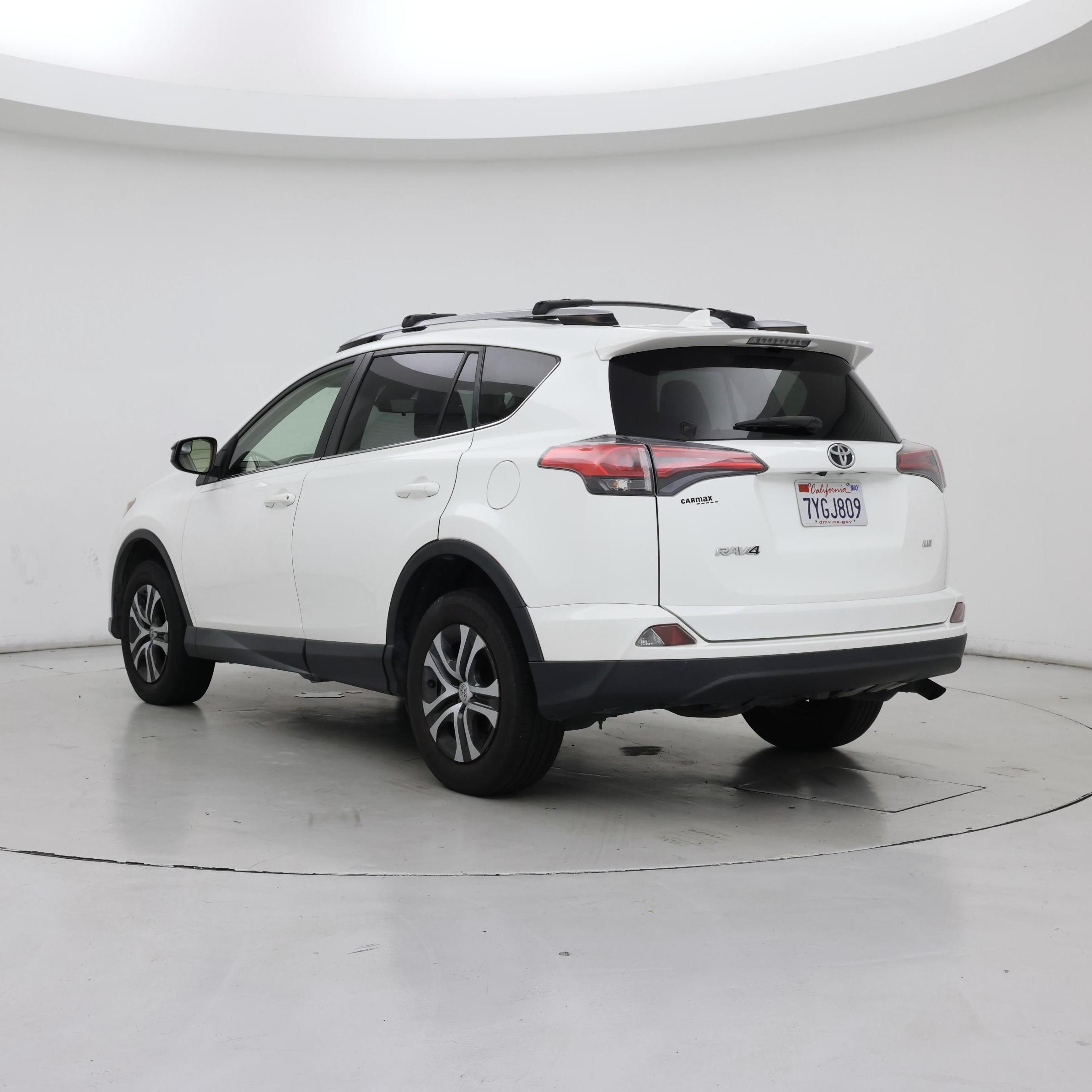 Thumbnail: 2017 Toyota RAV4 - 2