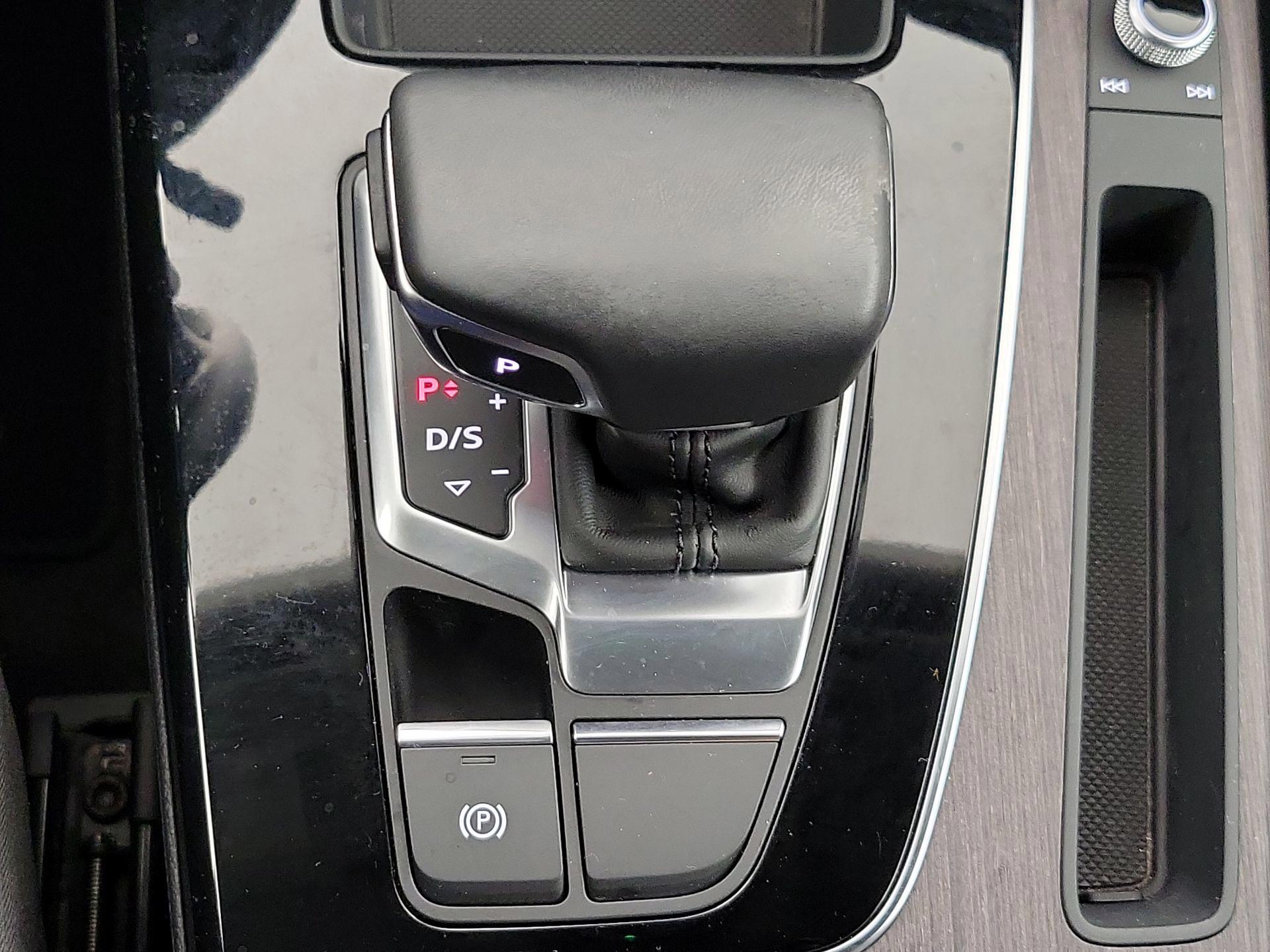 Thumbnail: 2021 Audi Q5 - 17
