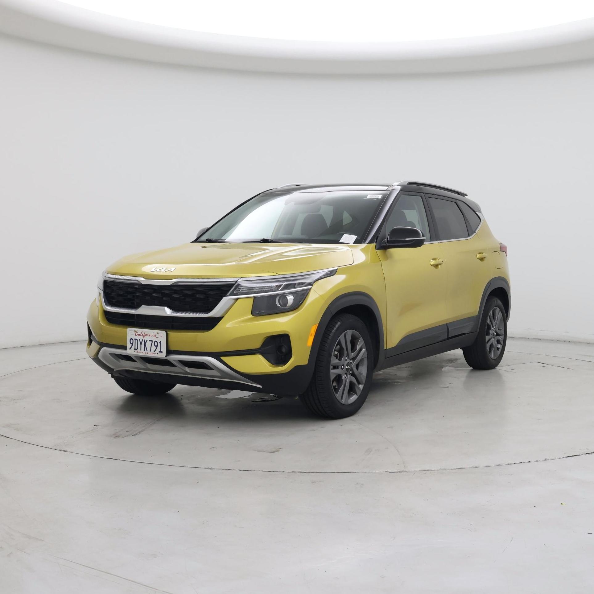 Thumbnail: 2023 Kia Seltos - 4