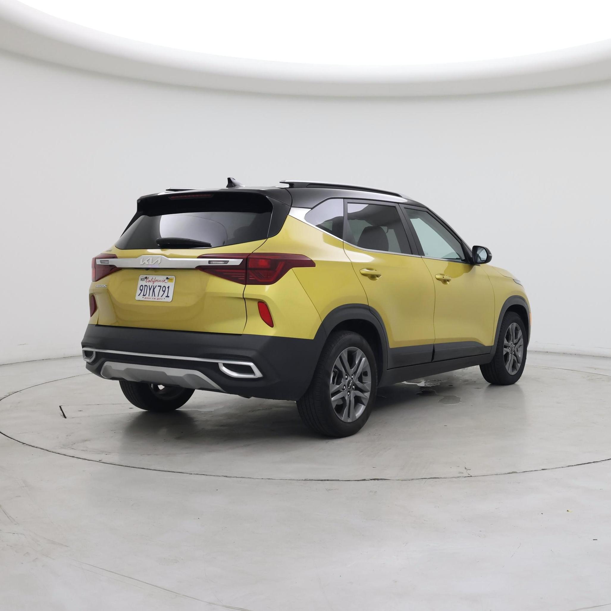 Thumbnail: 2023 Kia Seltos - 8