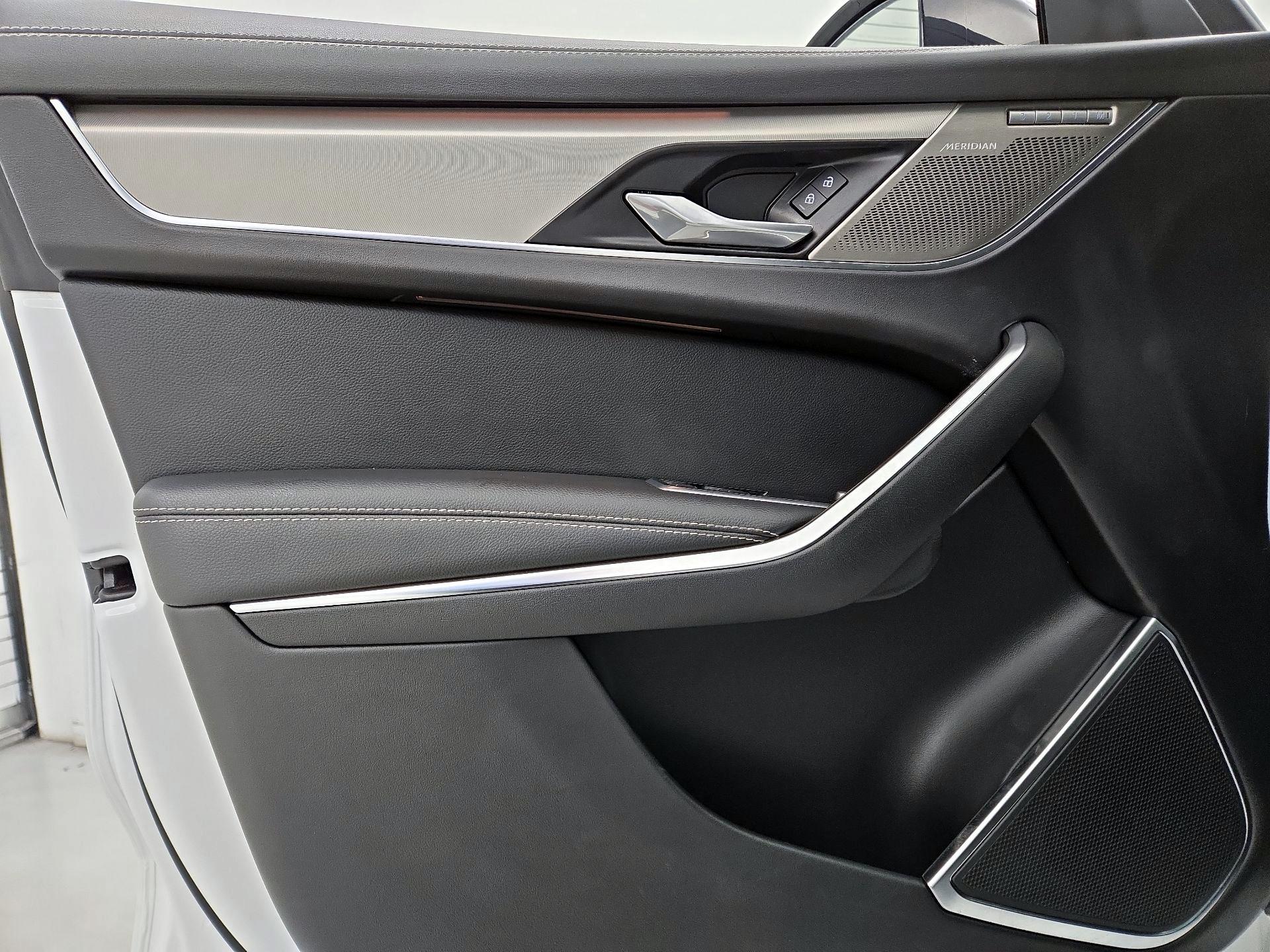 Thumbnail: 2025 Jaguar F-Pace - 12