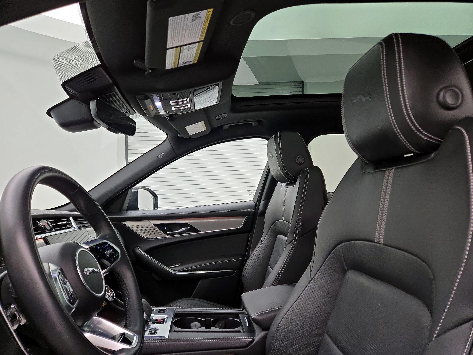 Thumbnail: 2025 Jaguar F-Pace - 20